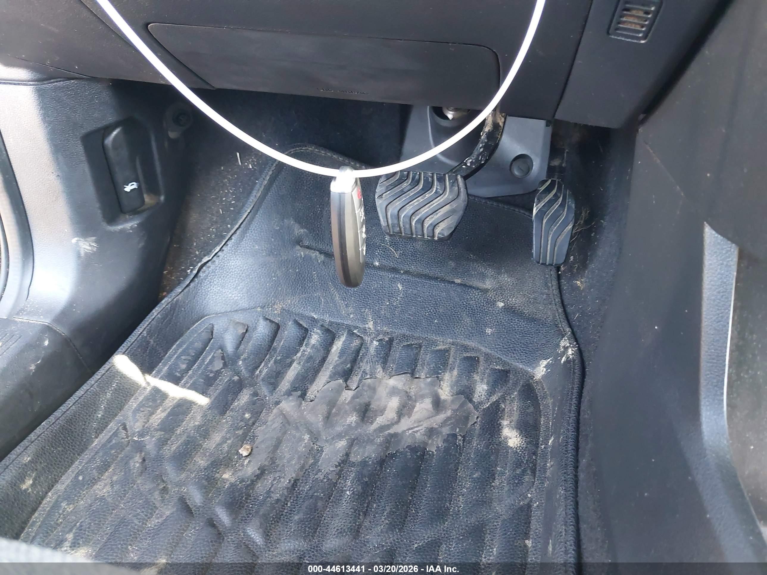 NISSAN ROGUE image 11