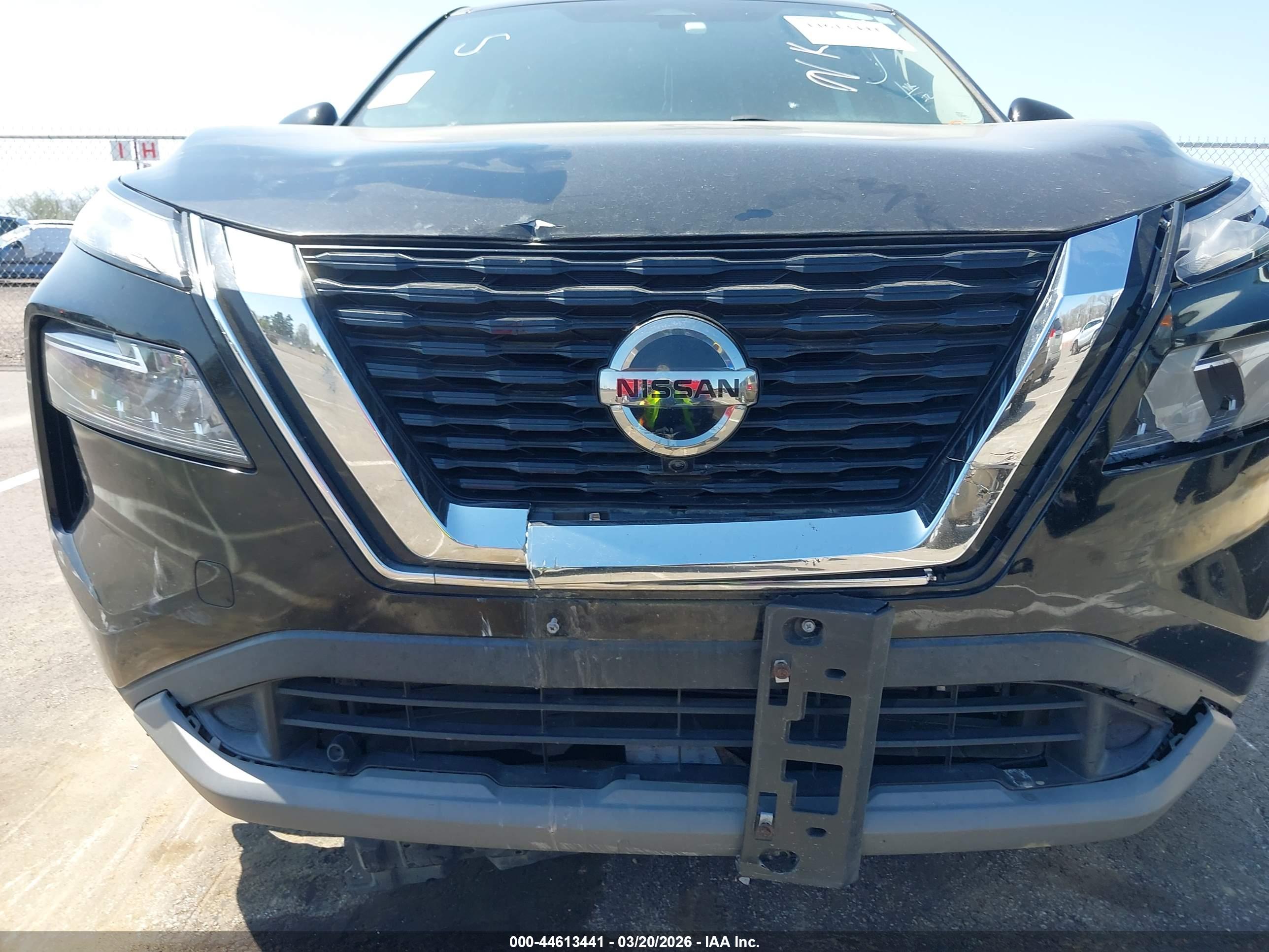 NISSAN ROGUE image 6