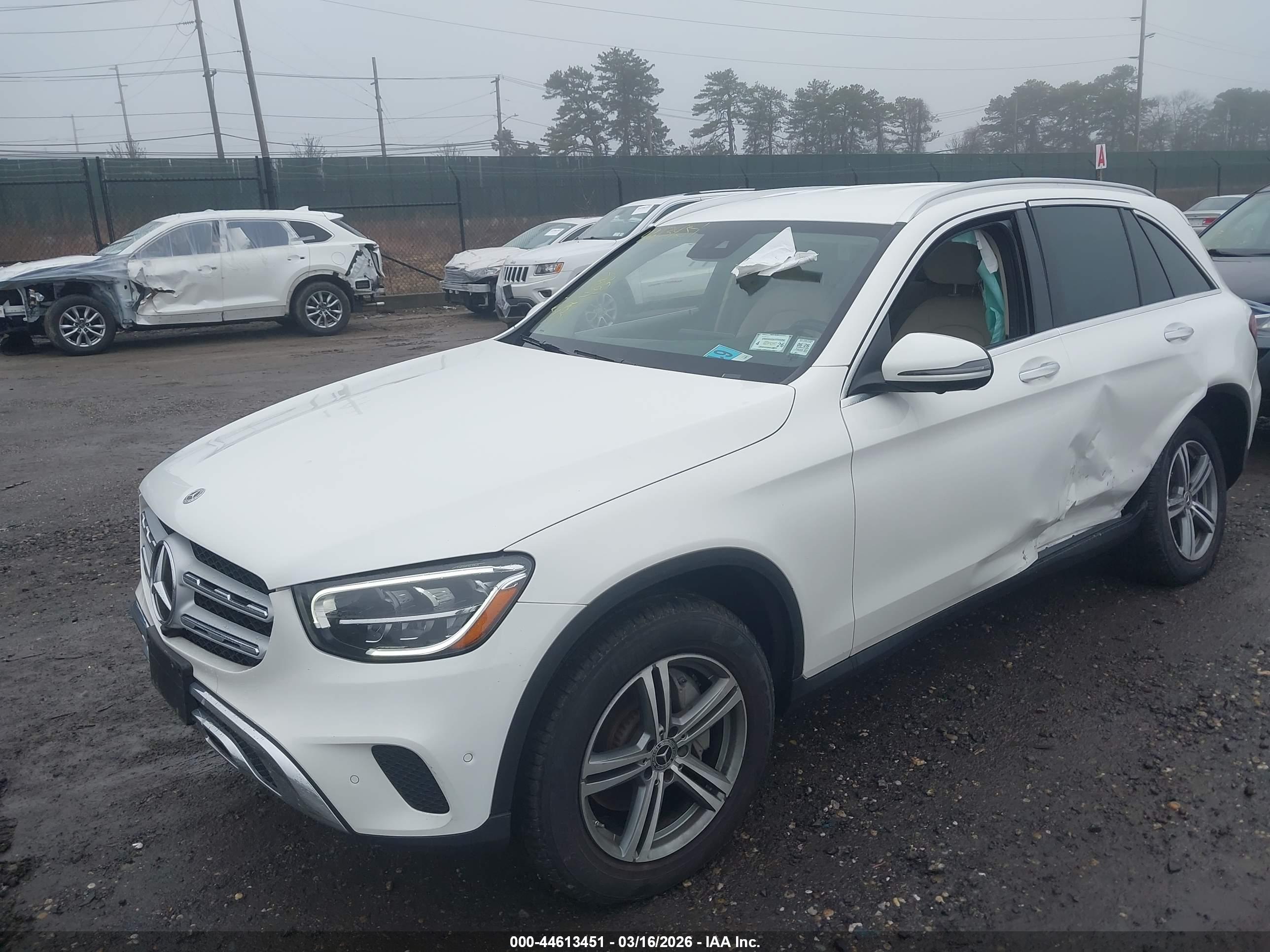 MERCEDES-BENZ GLC image 2