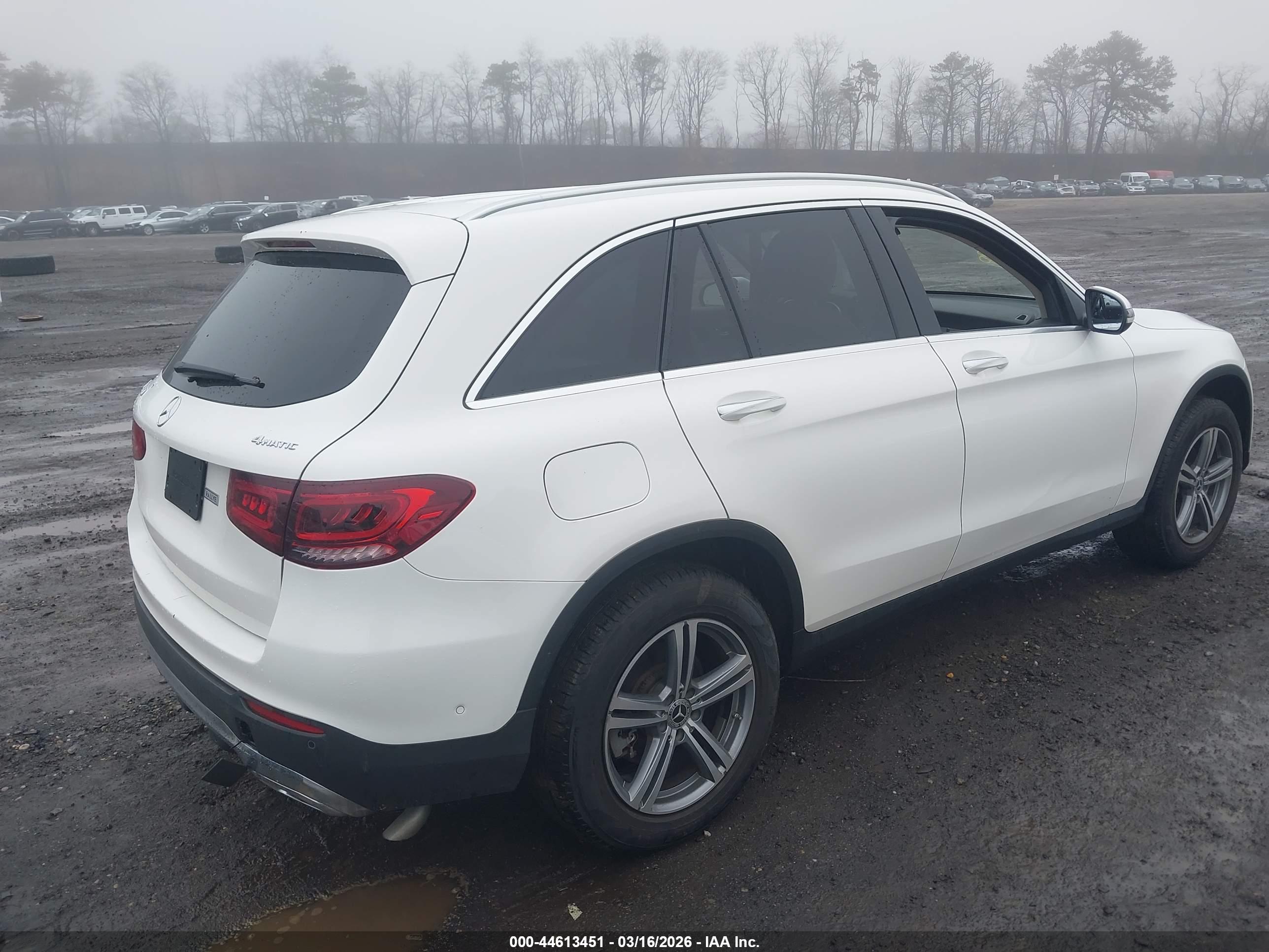 MERCEDES-BENZ GLC image 4