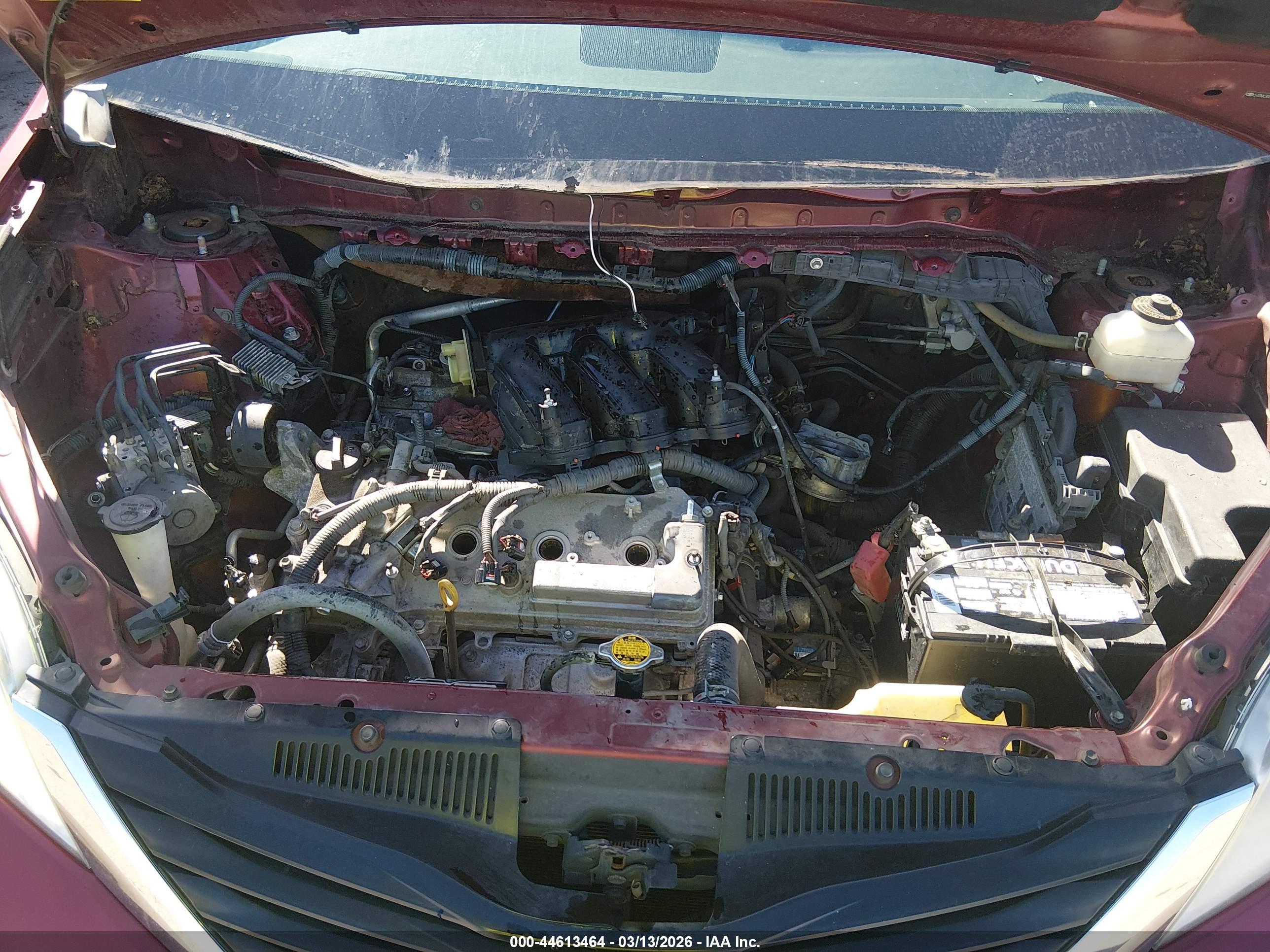TOYOTA SIENNA image 10