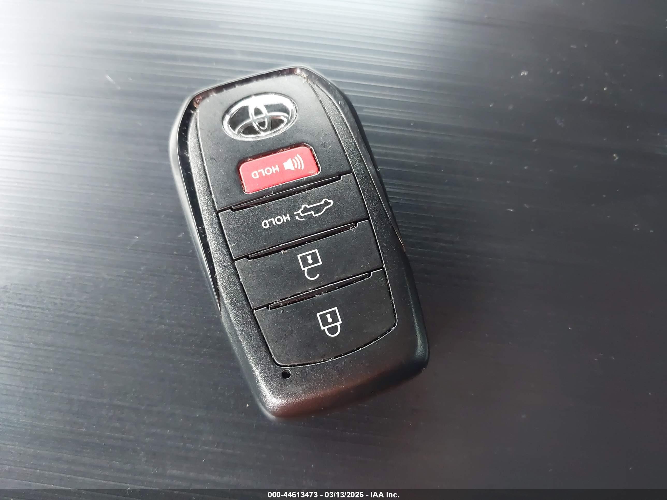 TOYOTA TUNDRA image 11