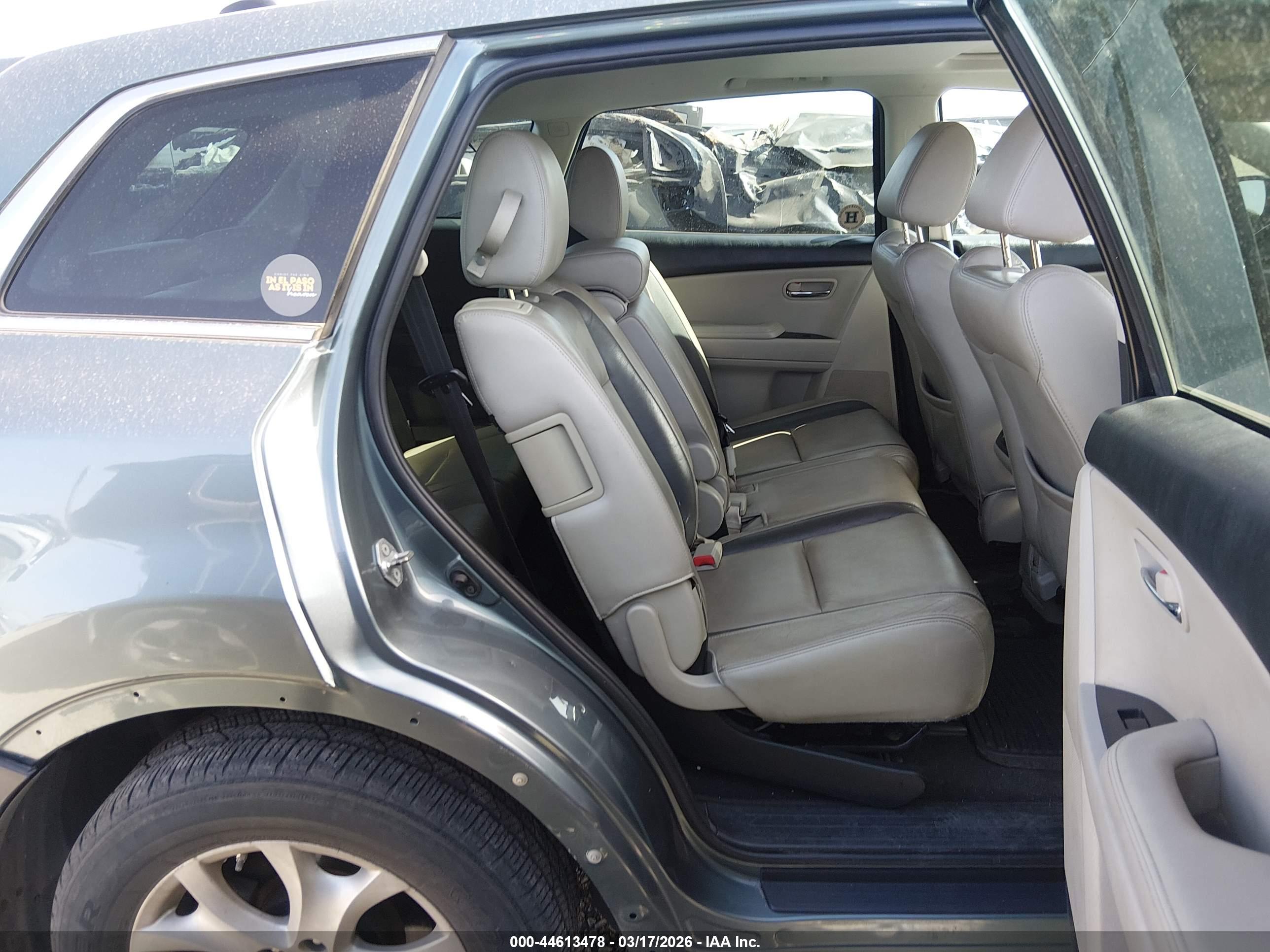 MAZDA CX-9 image 8