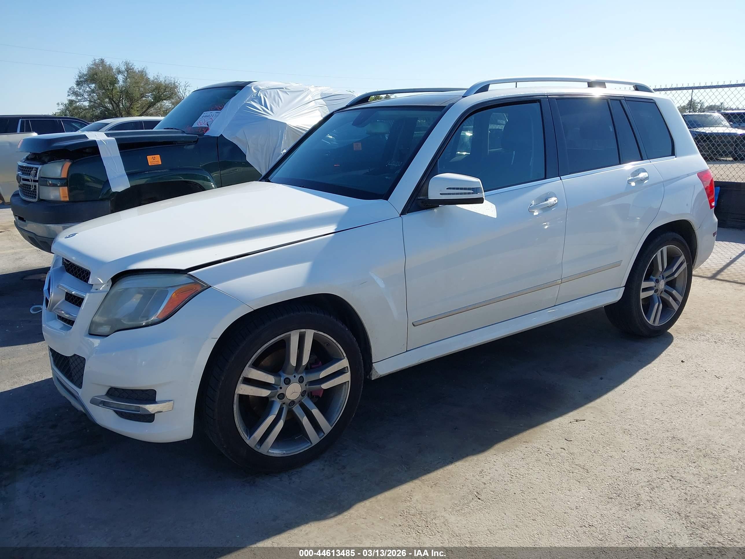 MERCEDES-BENZ GLK image 2