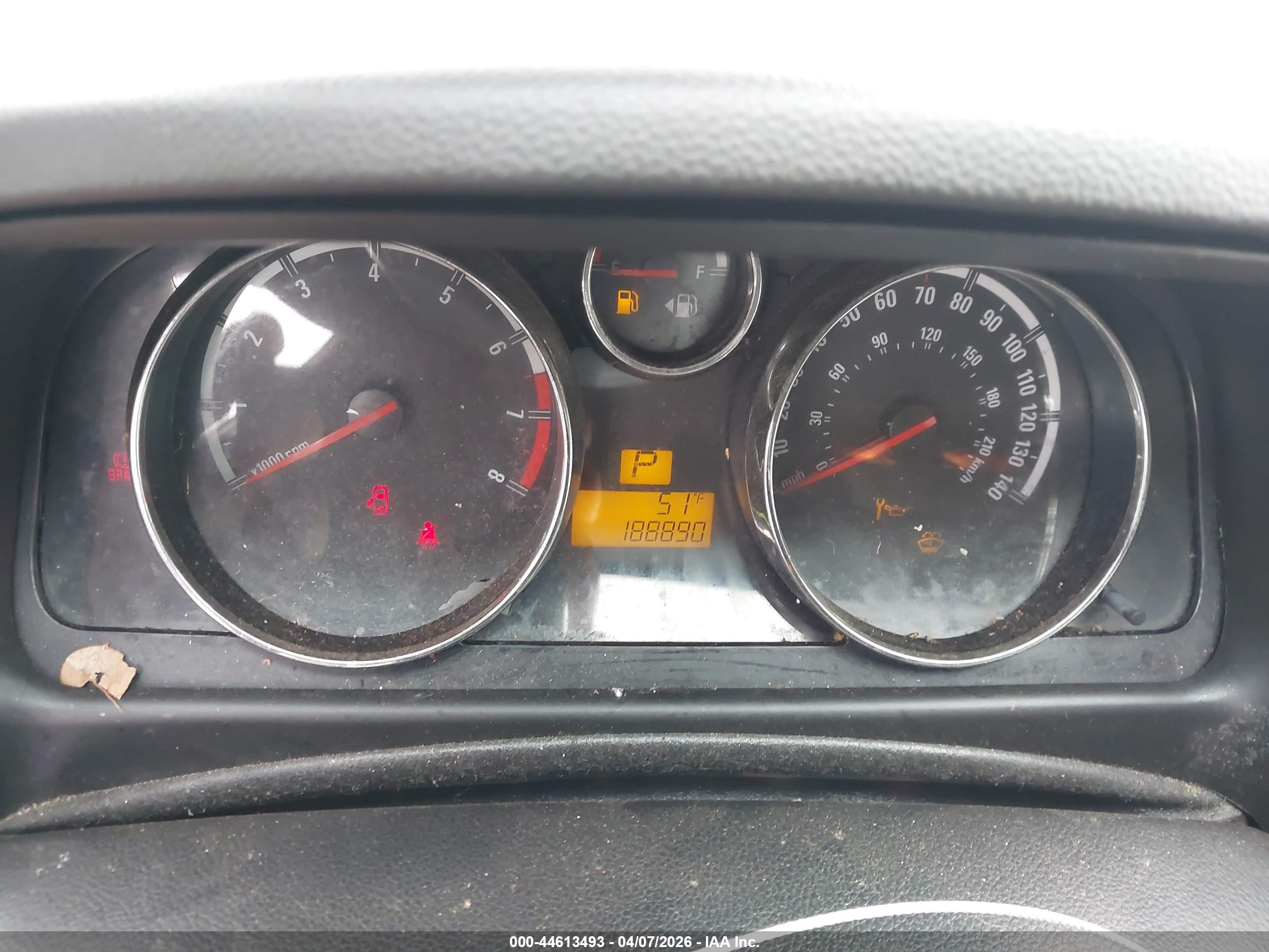 SATURN VUE image 7