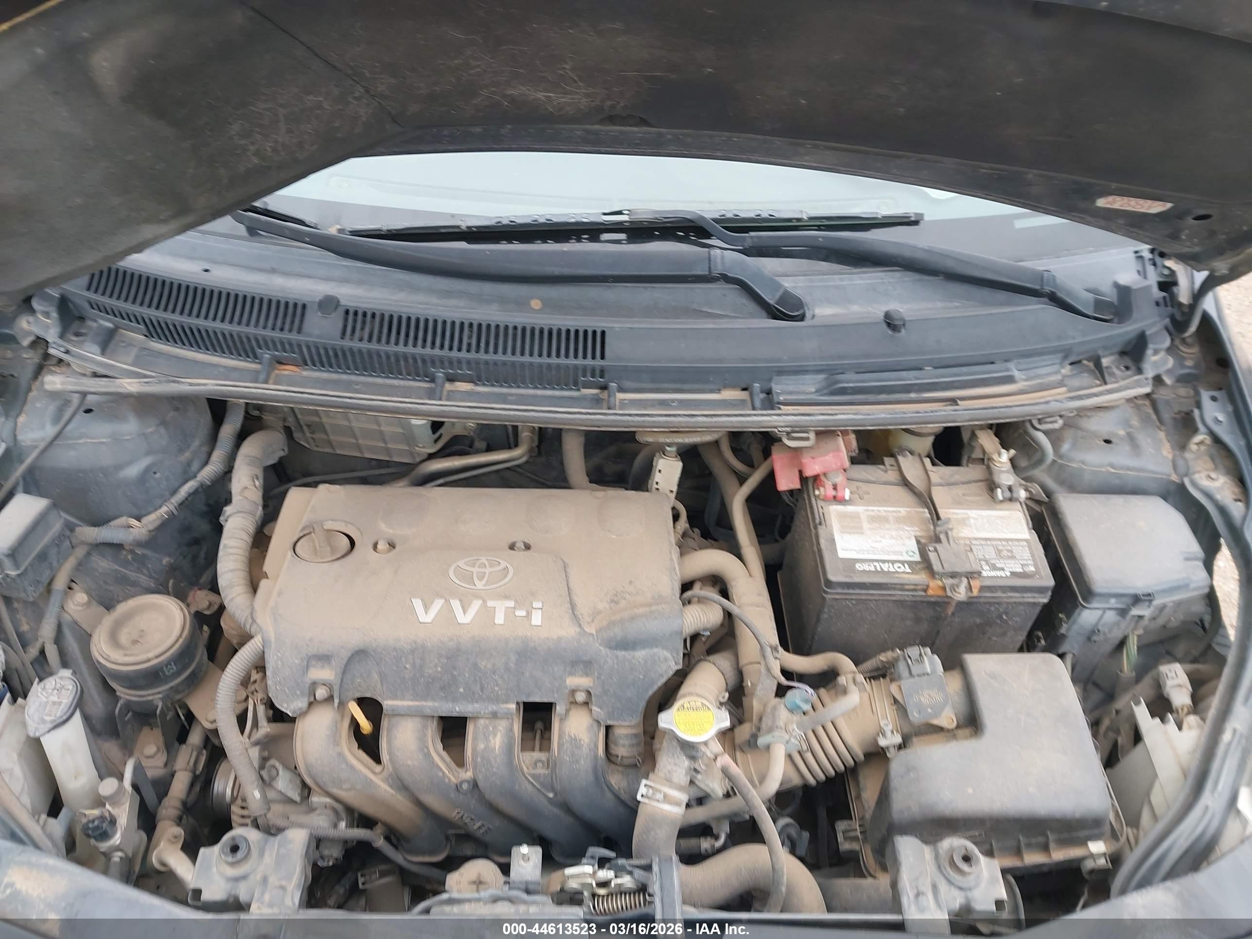 TOYOTA YARIS image 10