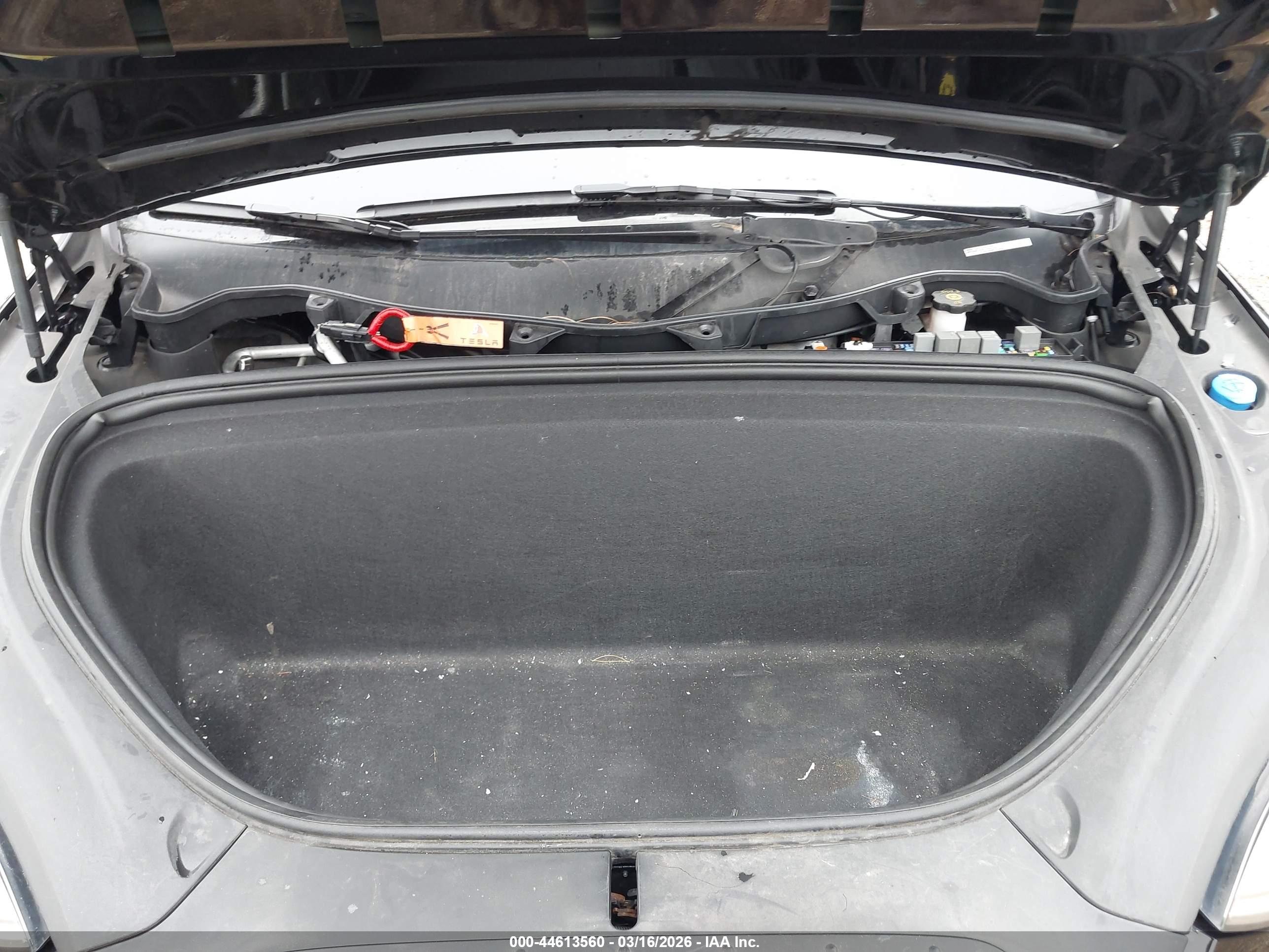 TESLA MODEL image 10