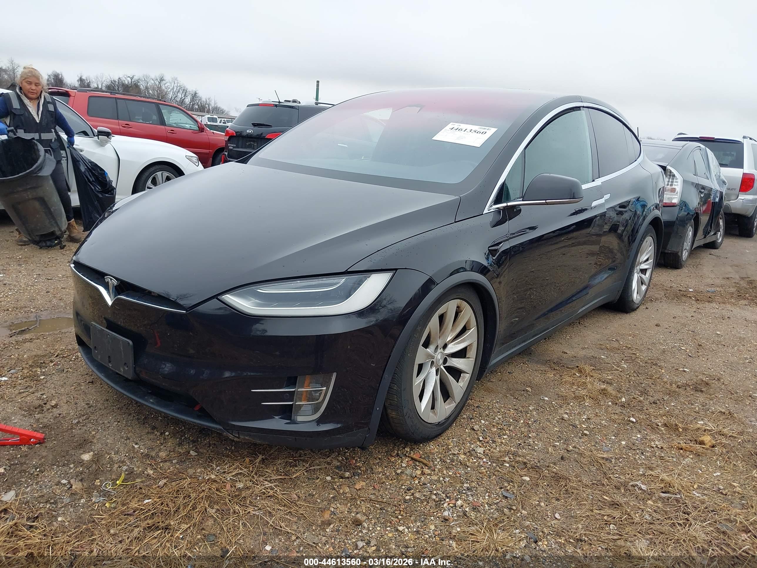 TESLA MODEL image 2