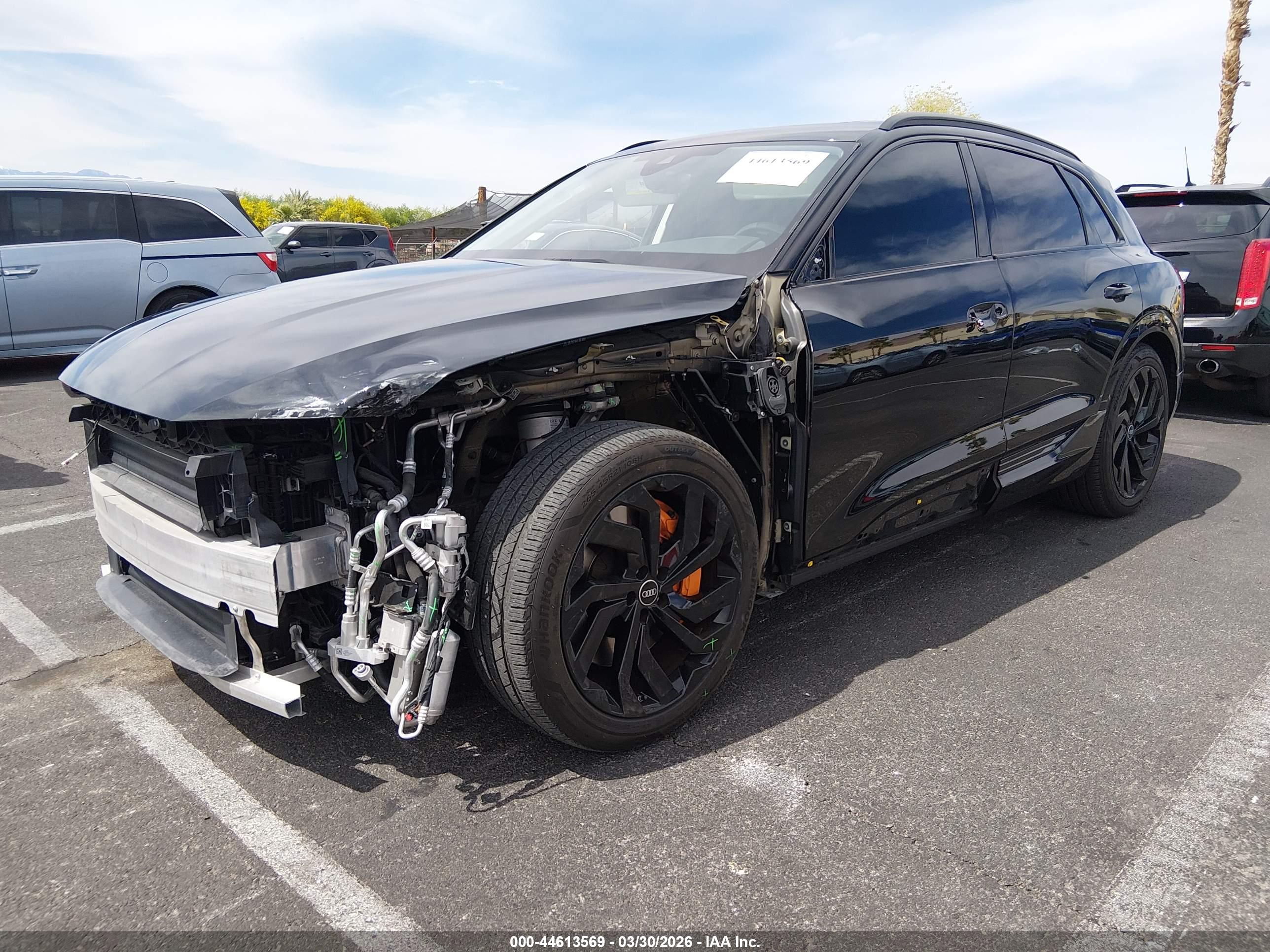 AUDI Q8 image 2