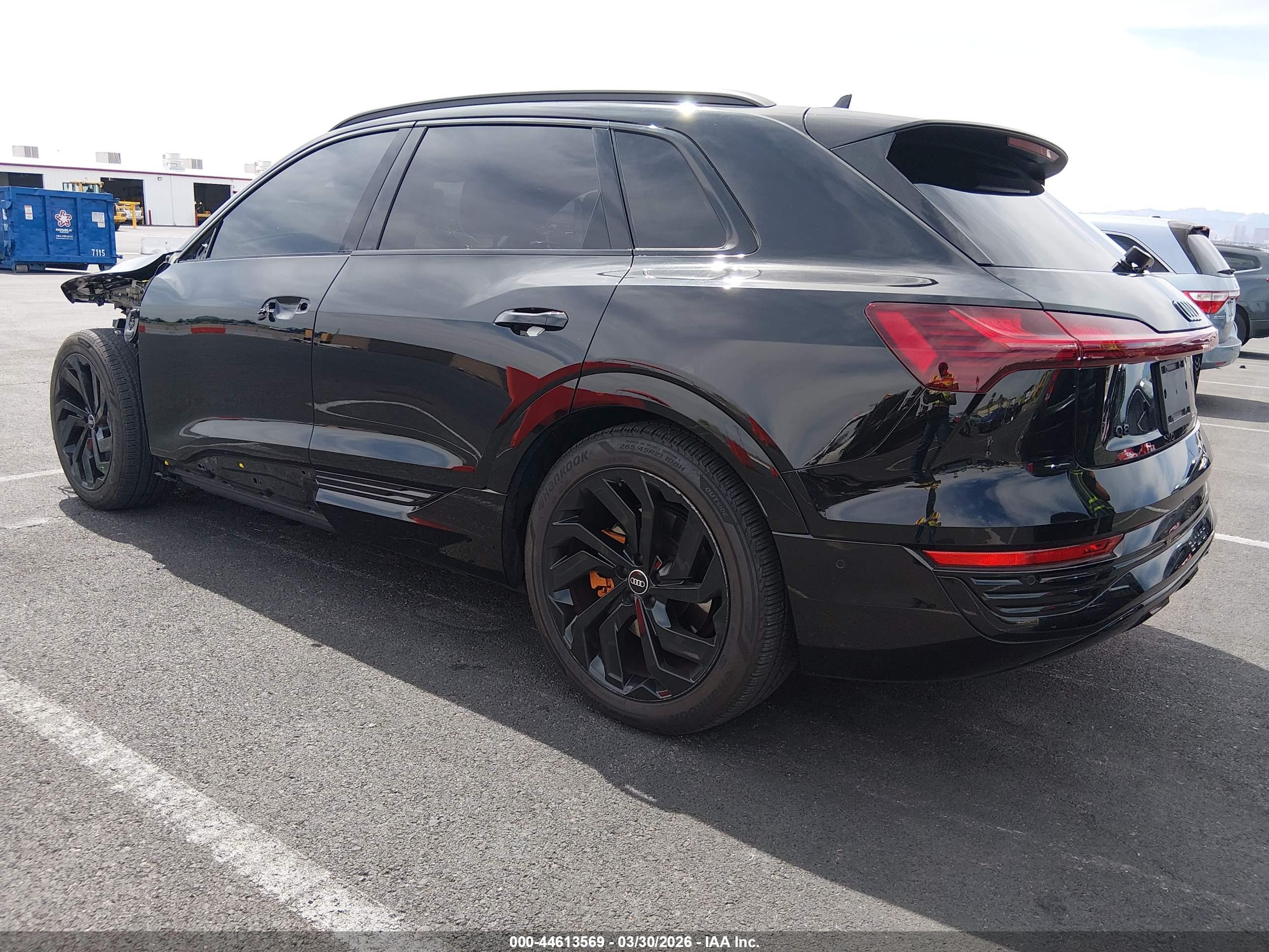 AUDI Q8 image 3