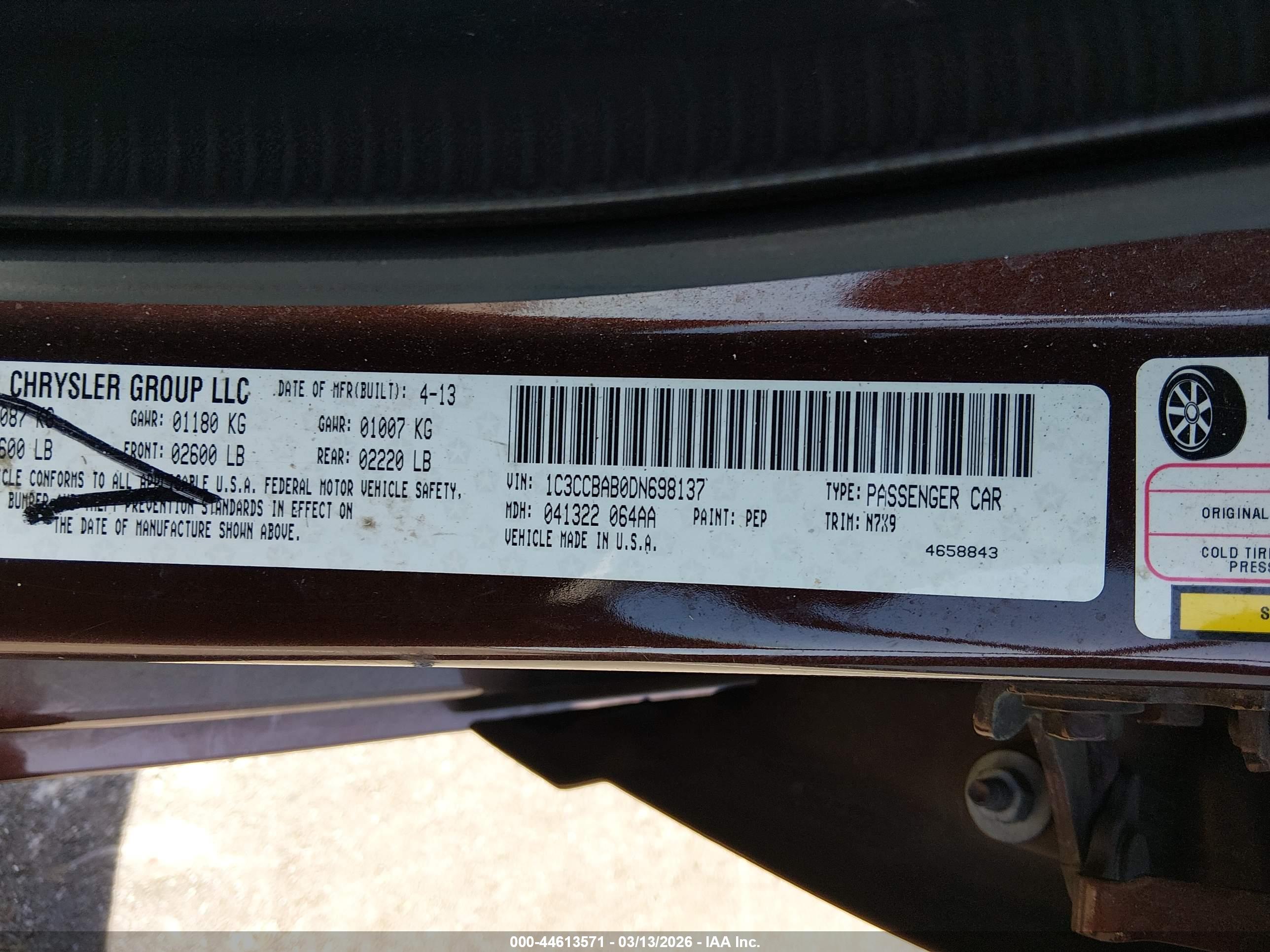 CHRYSLER 200 image 9