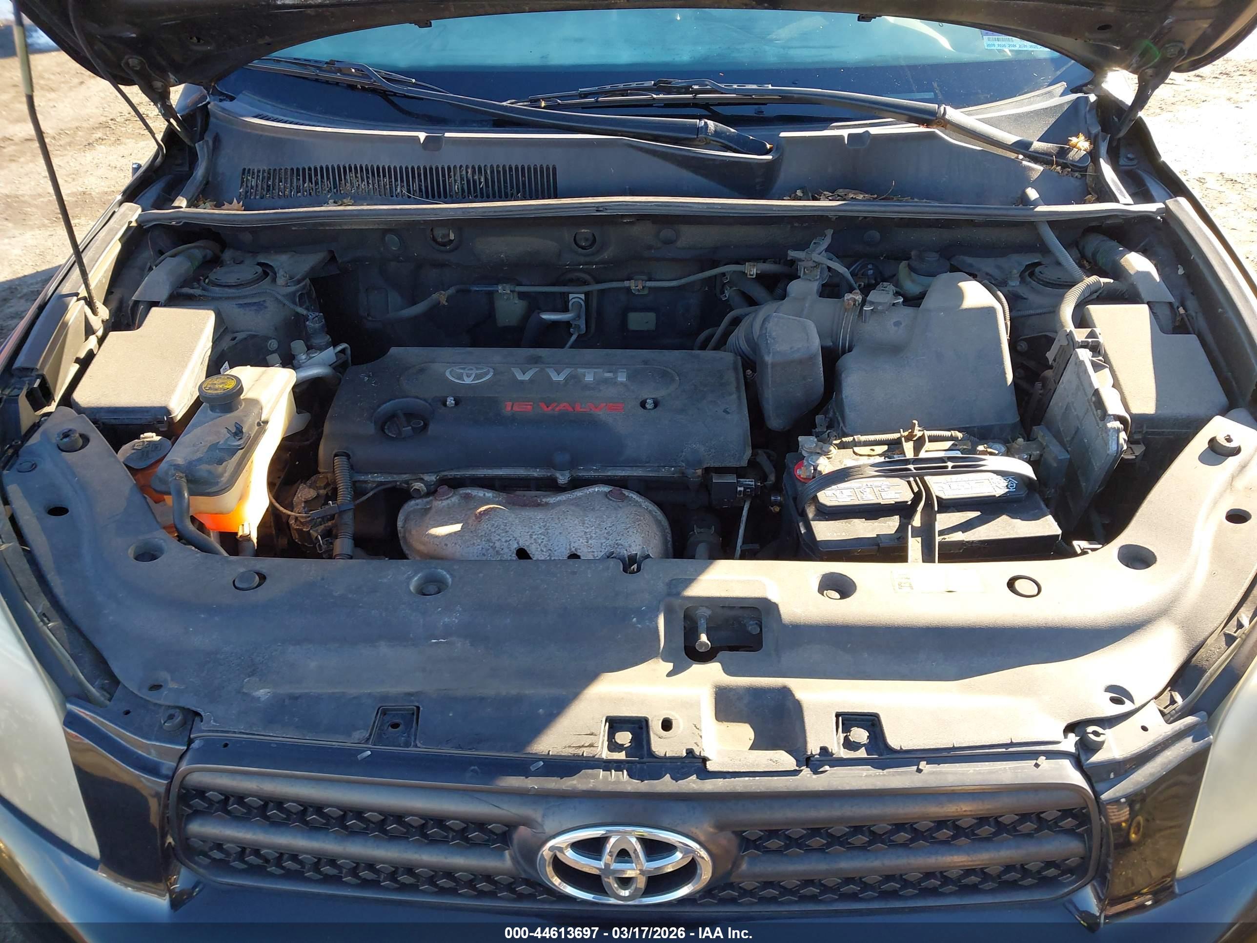 TOYOTA RAV4 image 10
