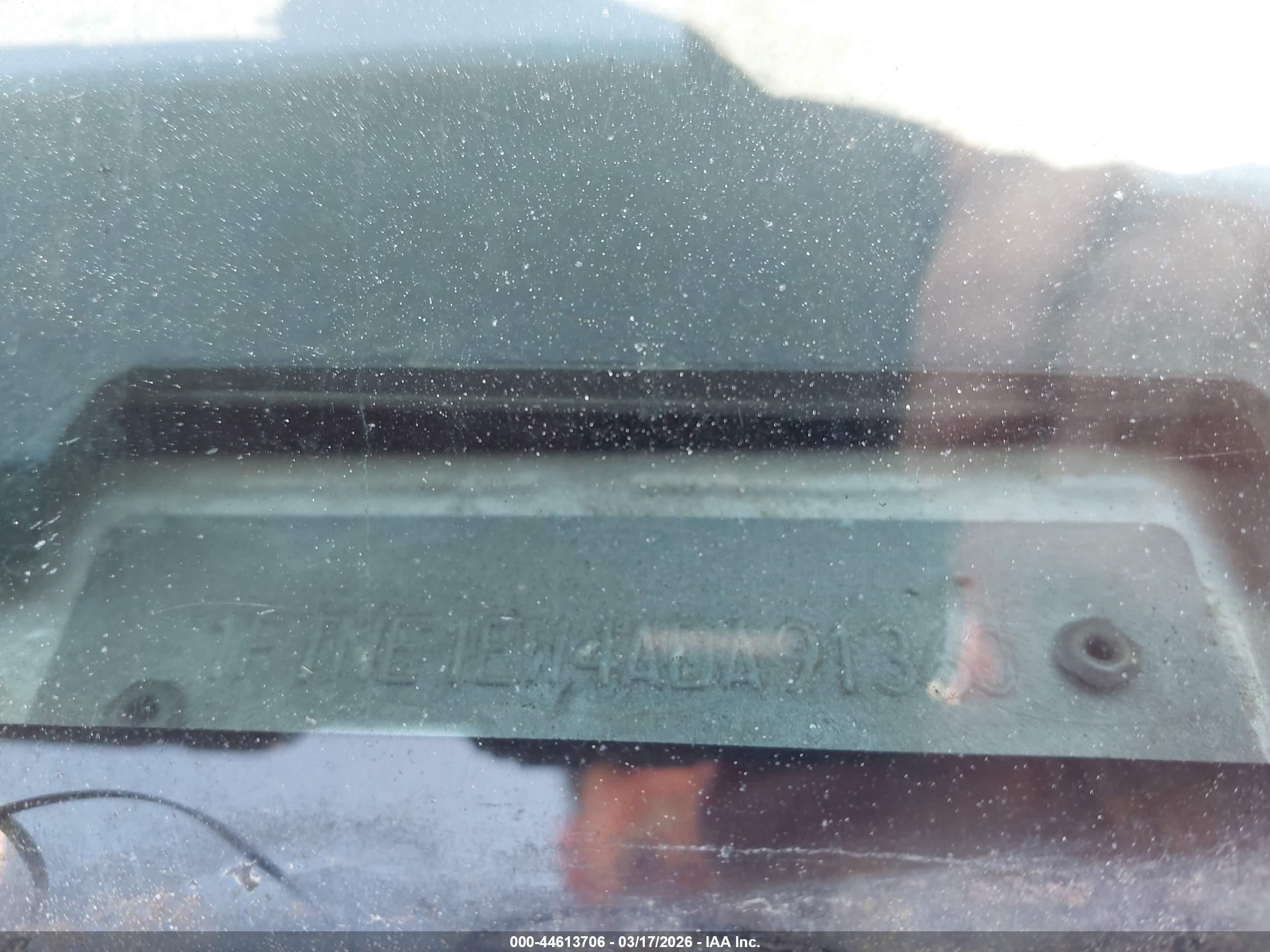 FORD E-150 image 9