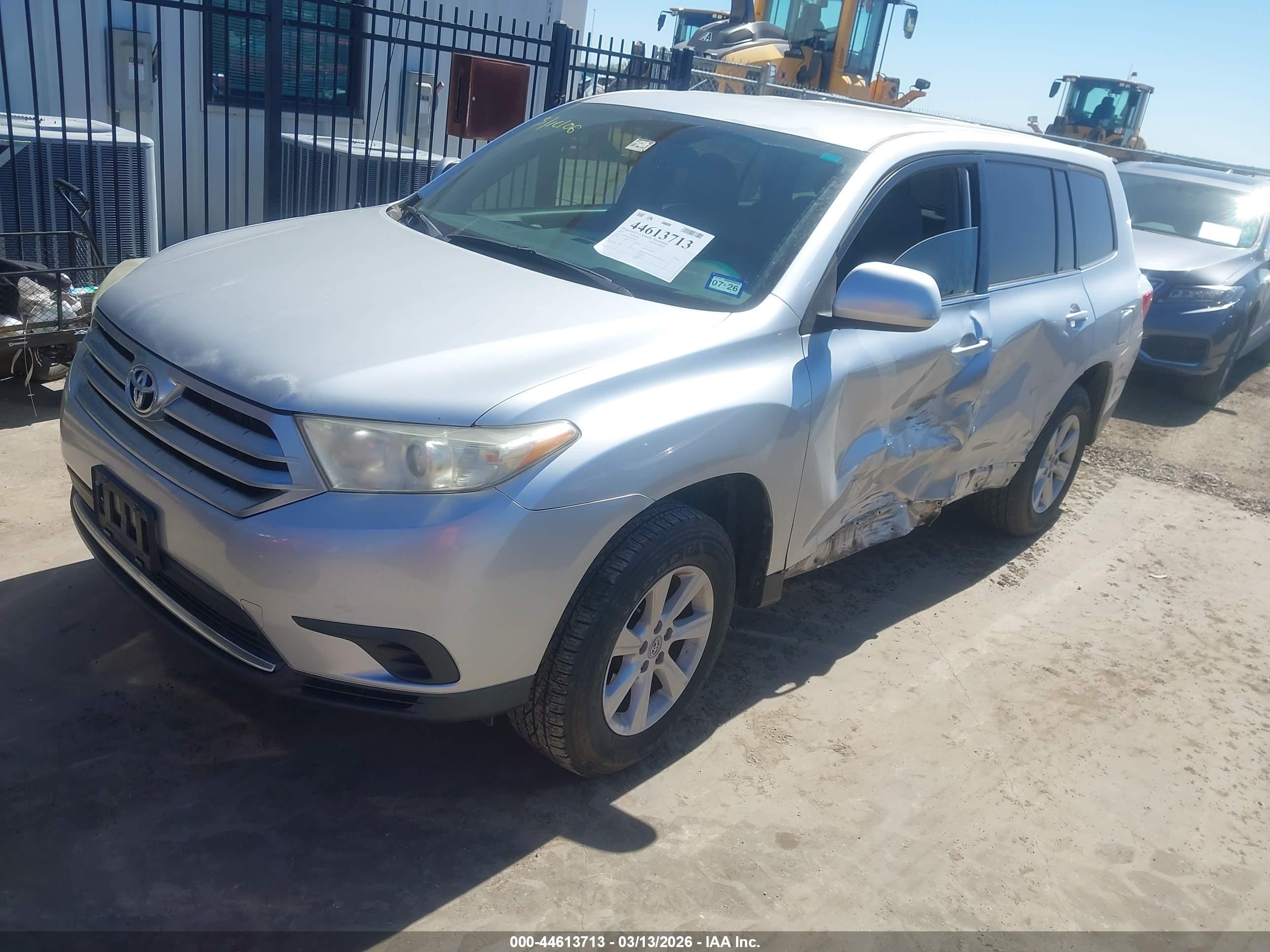 TOYOTA HIGHLANDER image 2