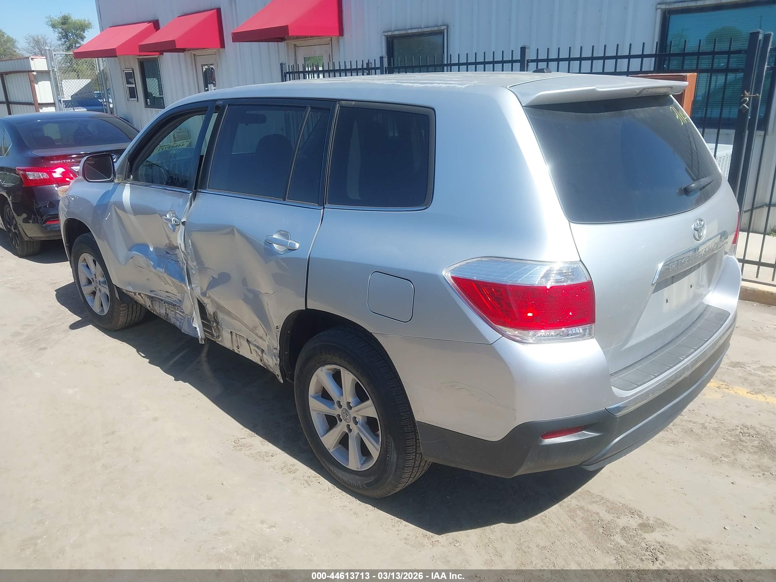 TOYOTA HIGHLANDER image 3