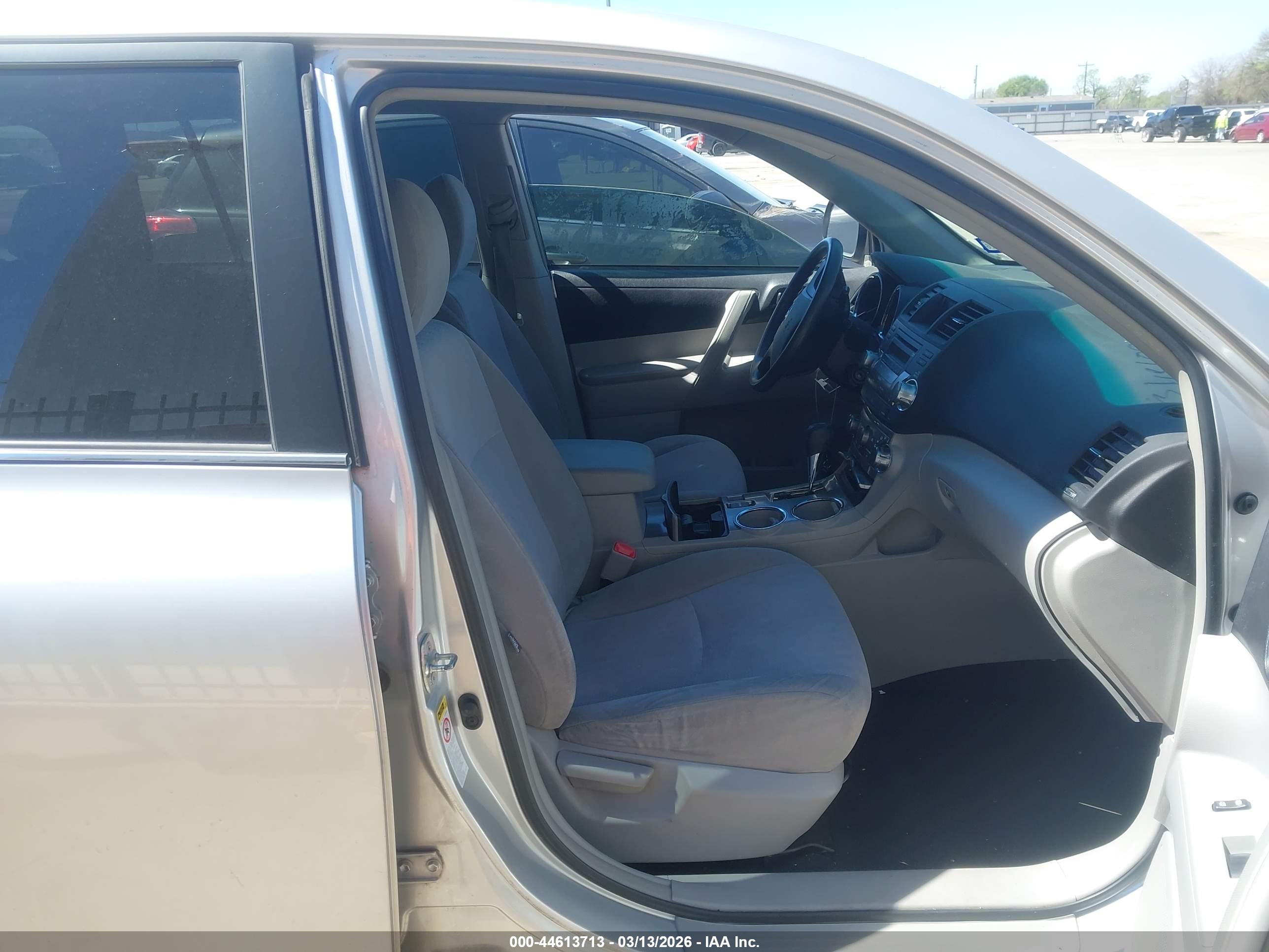 TOYOTA HIGHLANDER image 5