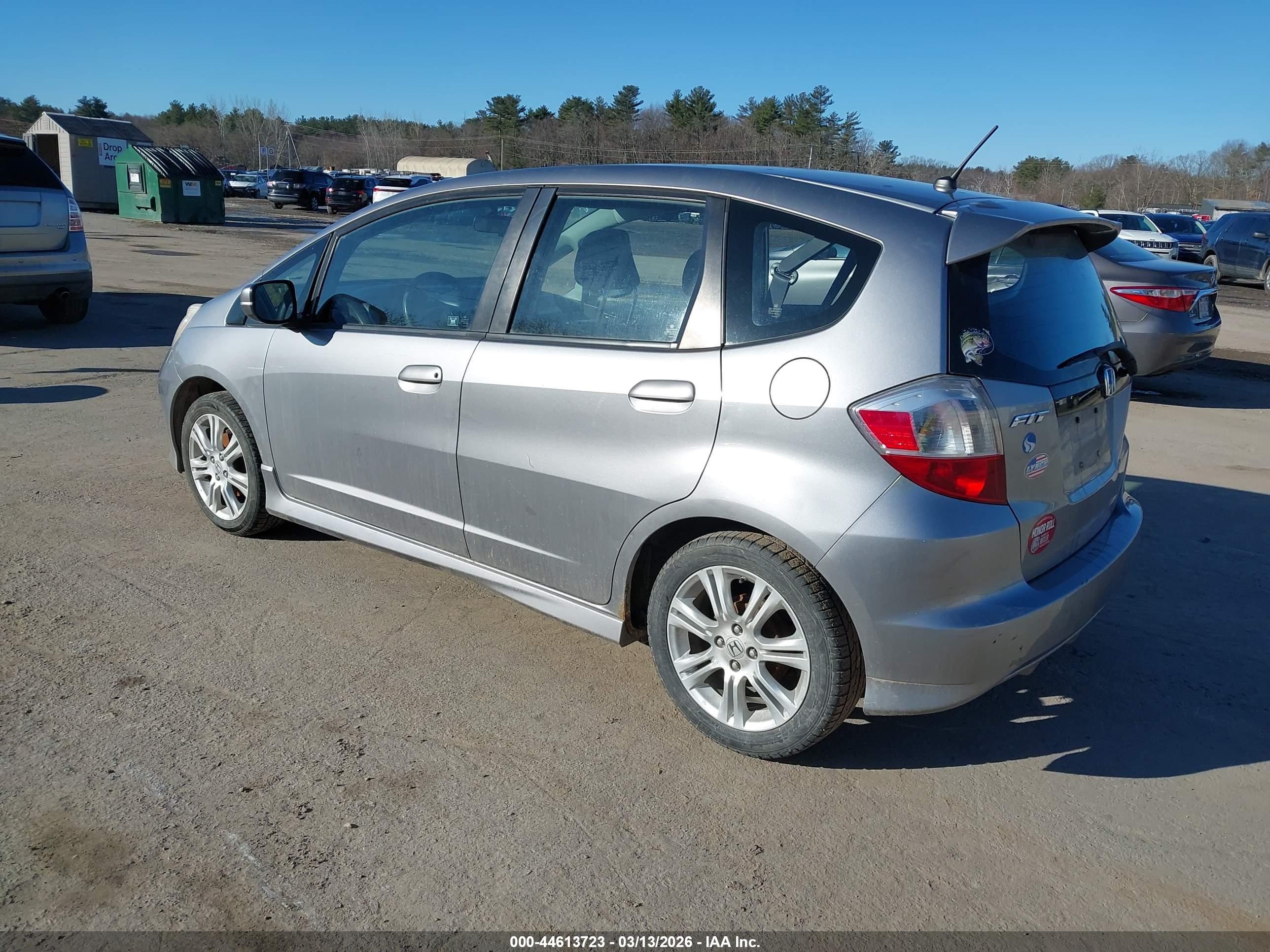 HONDA FIT image 3