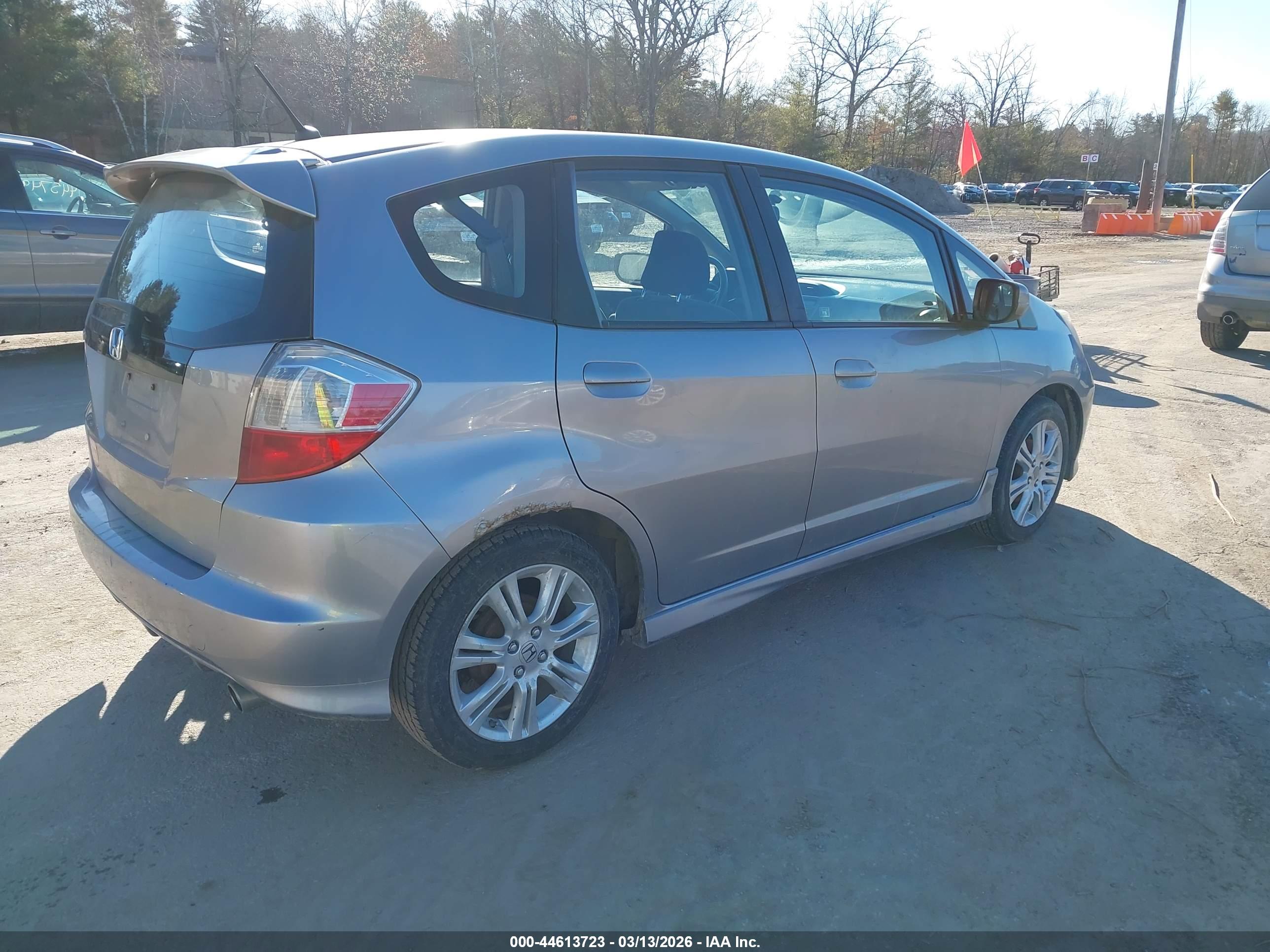 HONDA FIT image 4