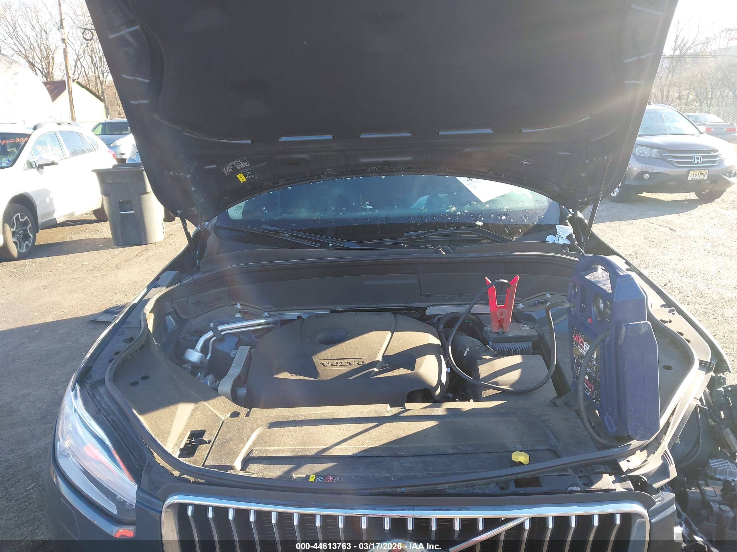 VOLVO XC90 image 10