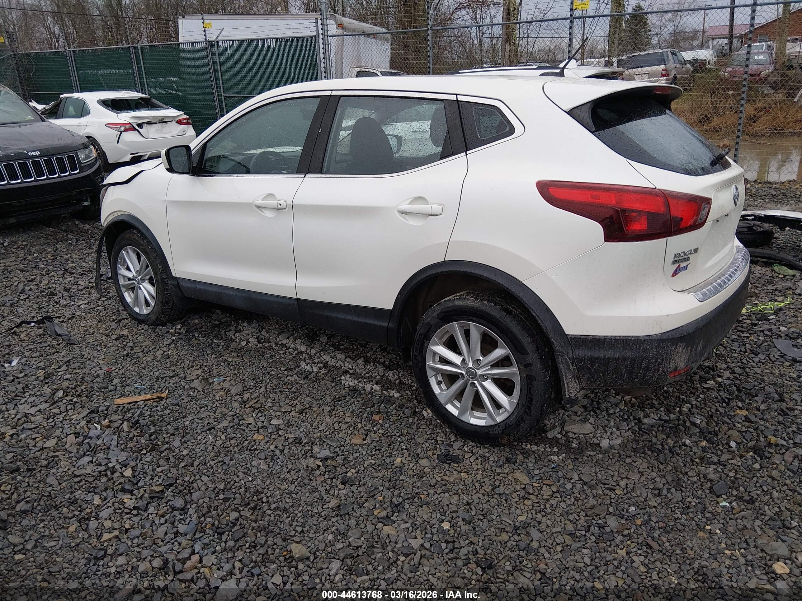 NISSAN ROGUE image 3