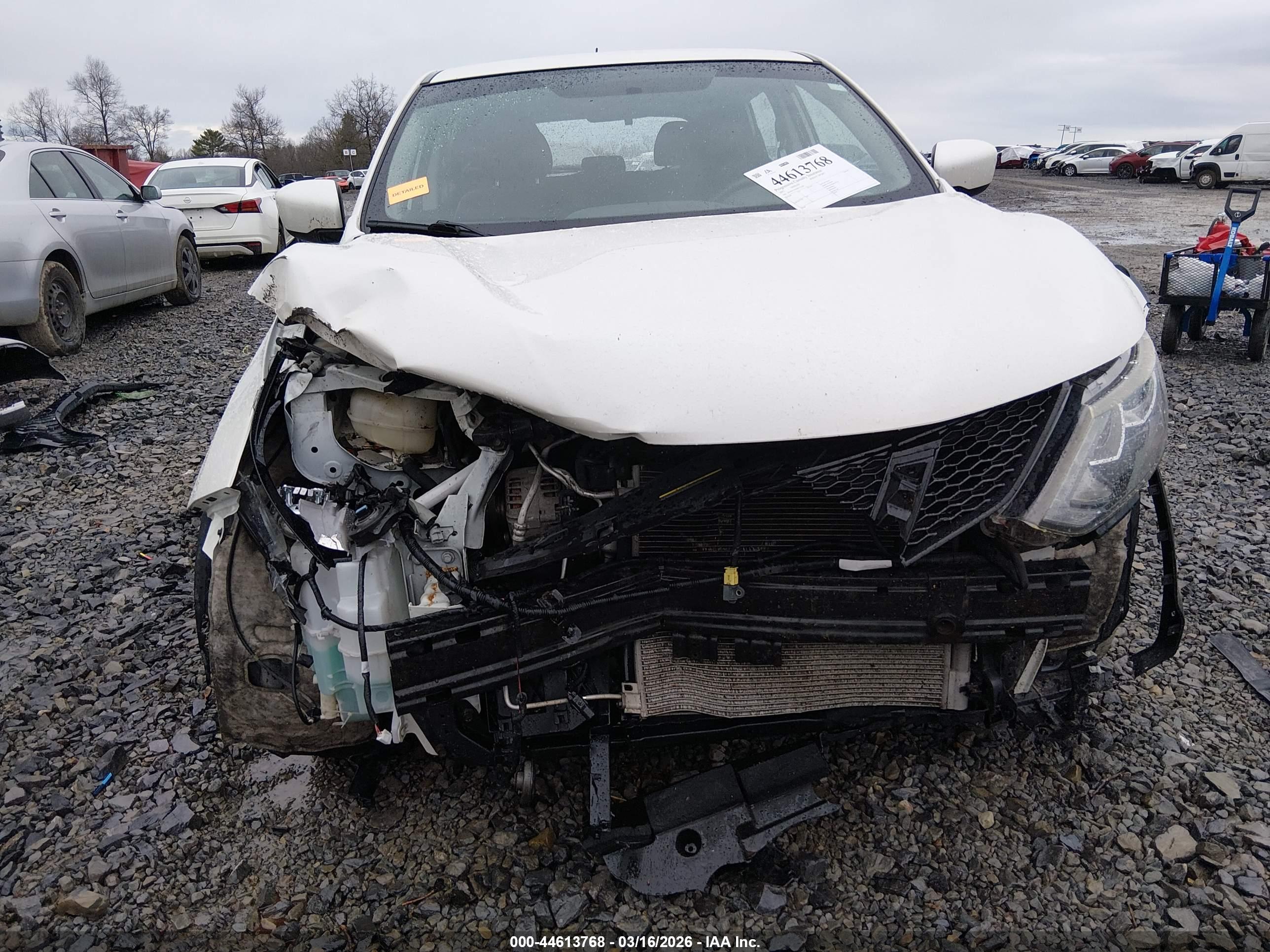 NISSAN ROGUE image 6