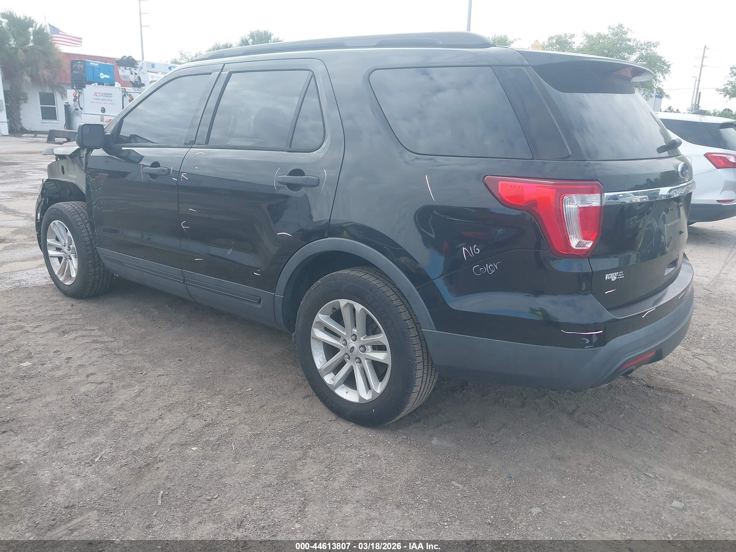 FORD EXPLORER image 3
