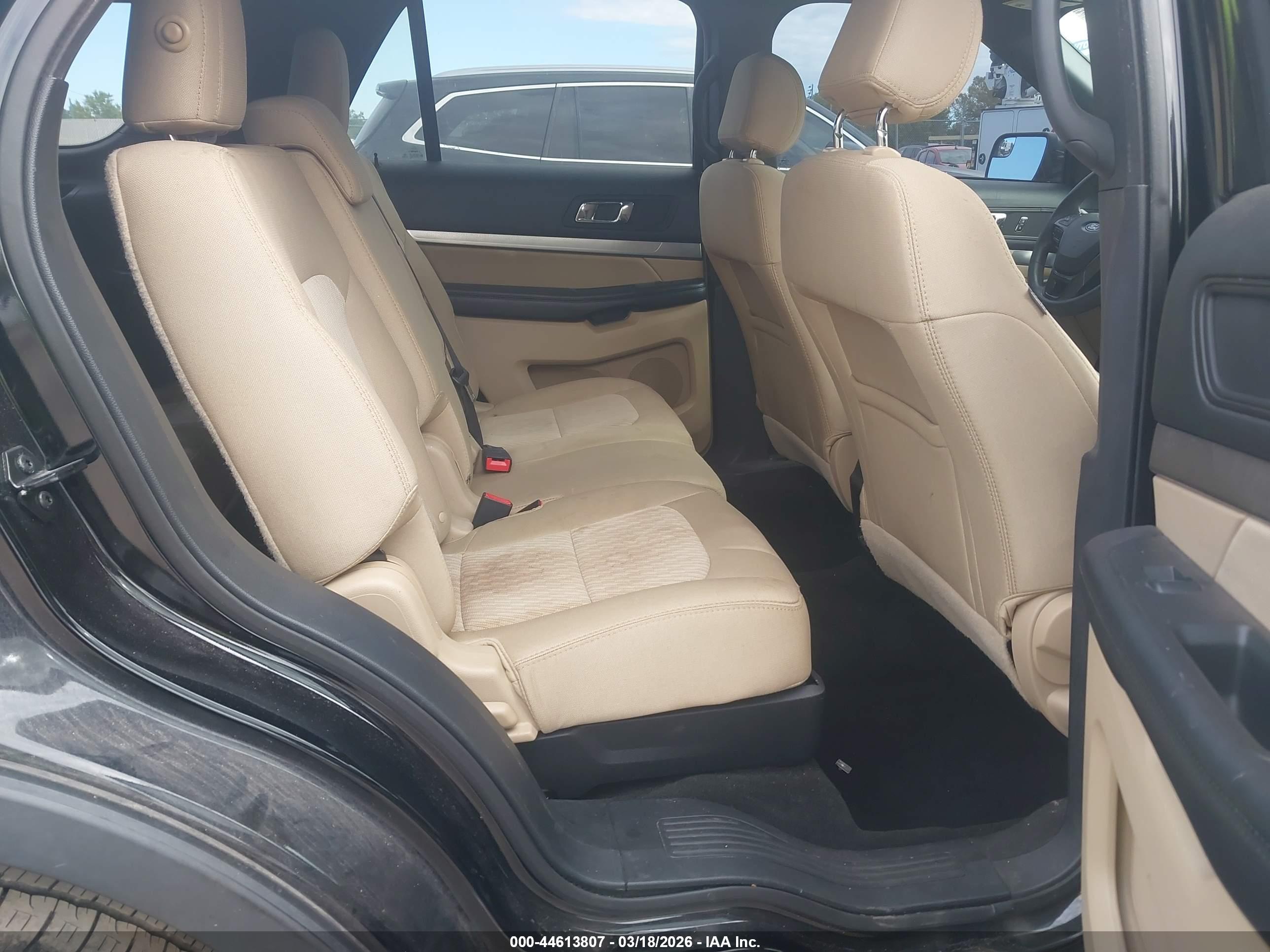FORD EXPLORER image 8