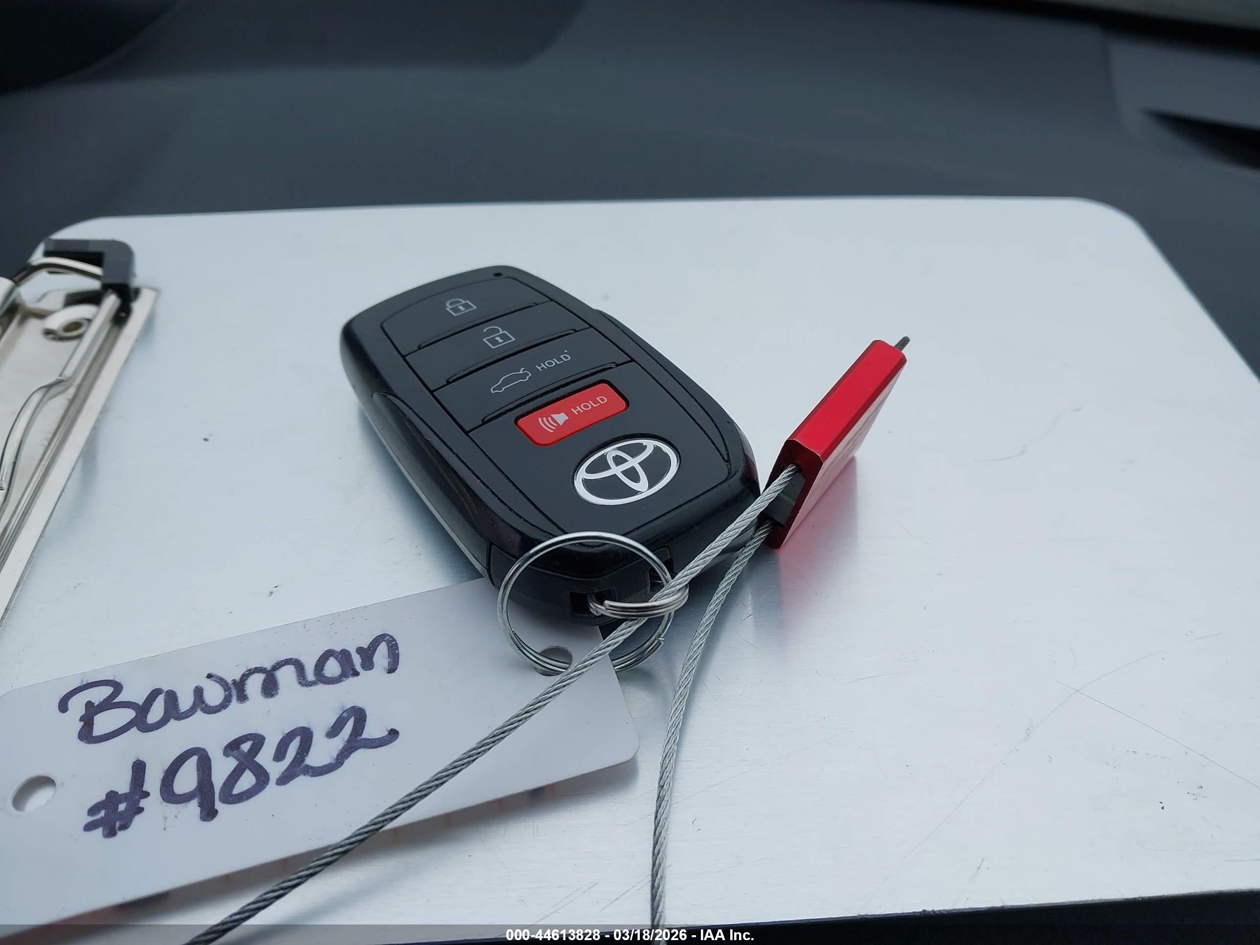 TOYOTA CAMRY image 11