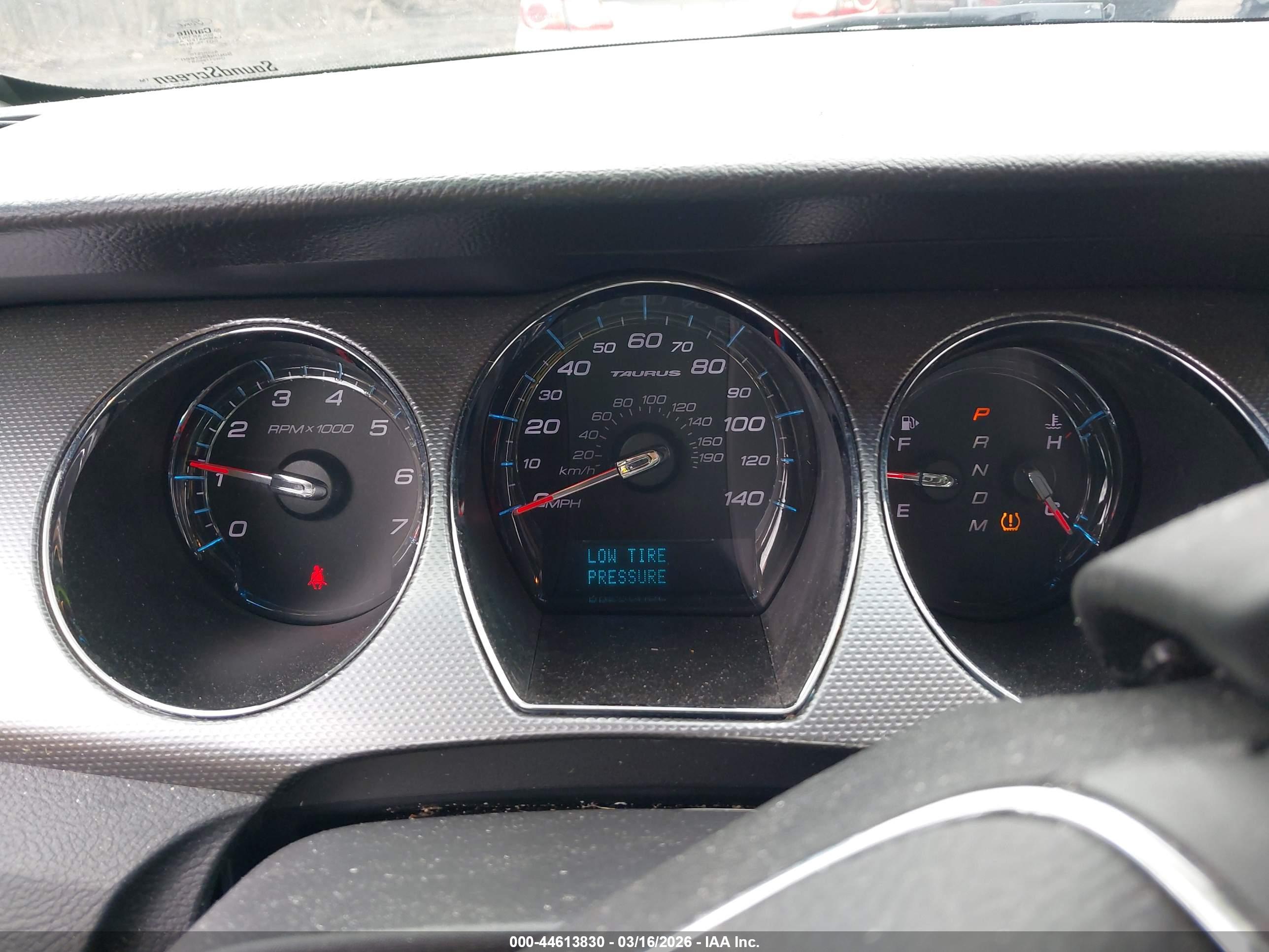FORD TAURUS image 7