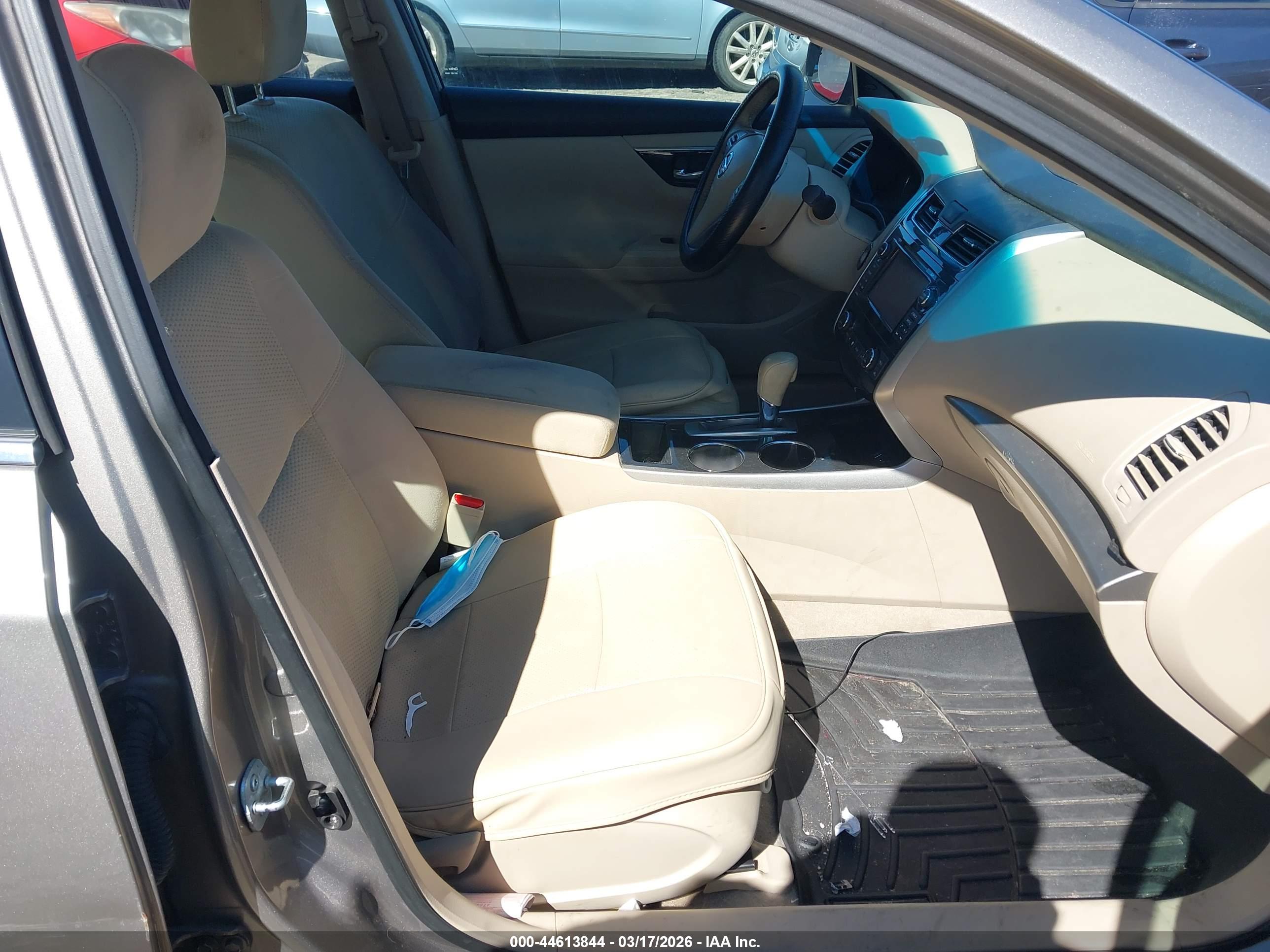 NISSAN ALTIMA image 5