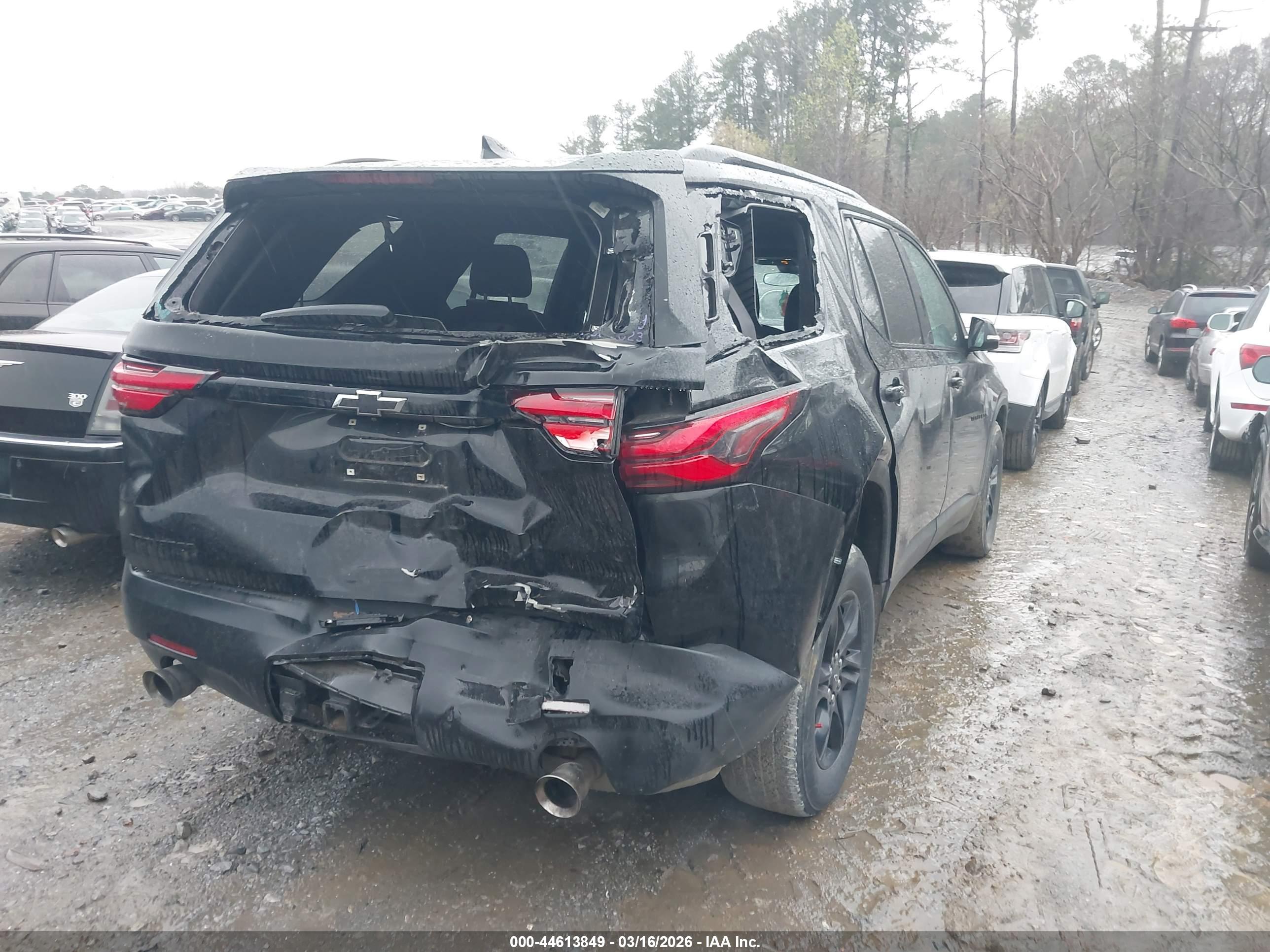 CHEVROLET TRAVERSE image 4