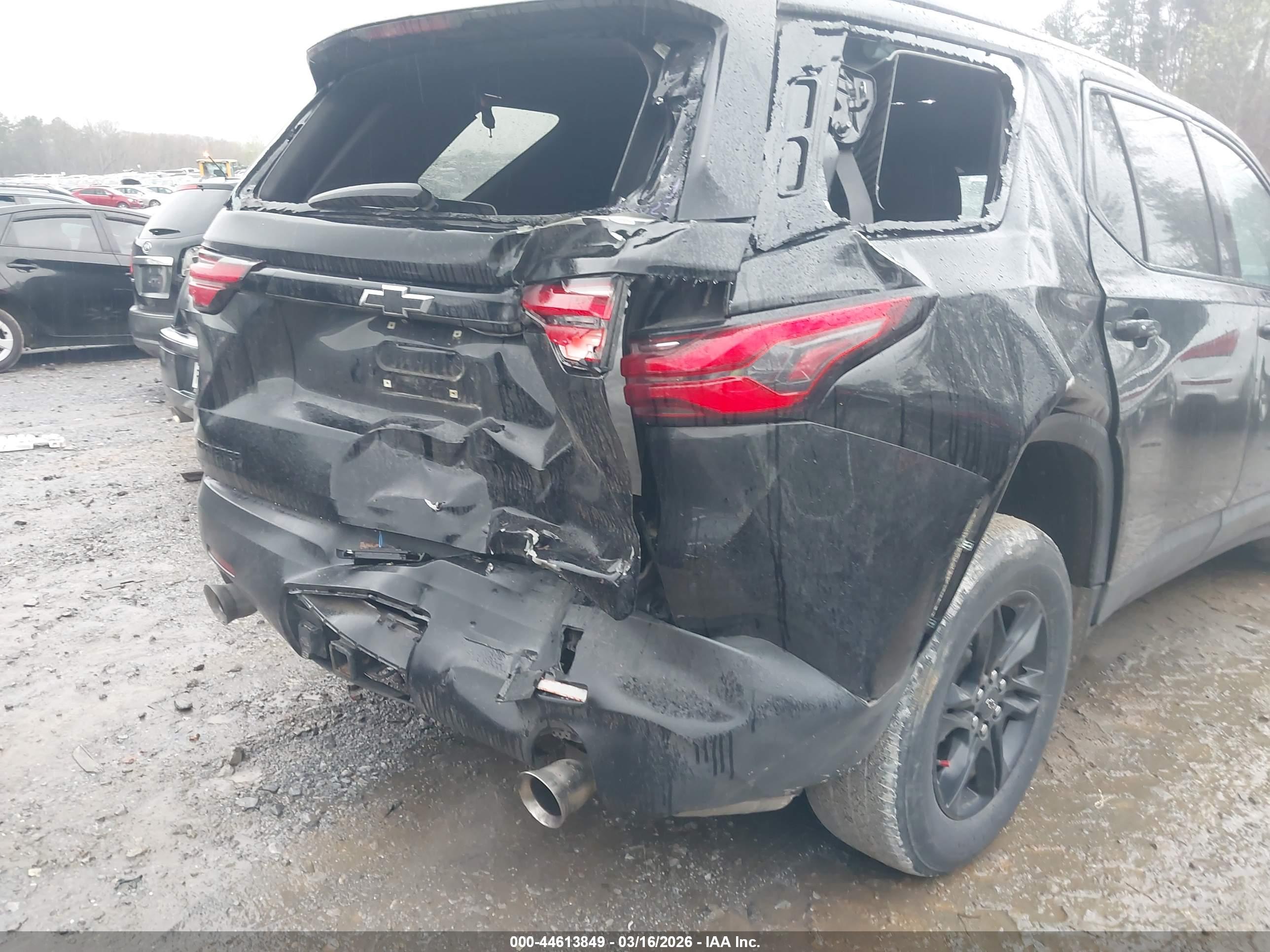CHEVROLET TRAVERSE image 6