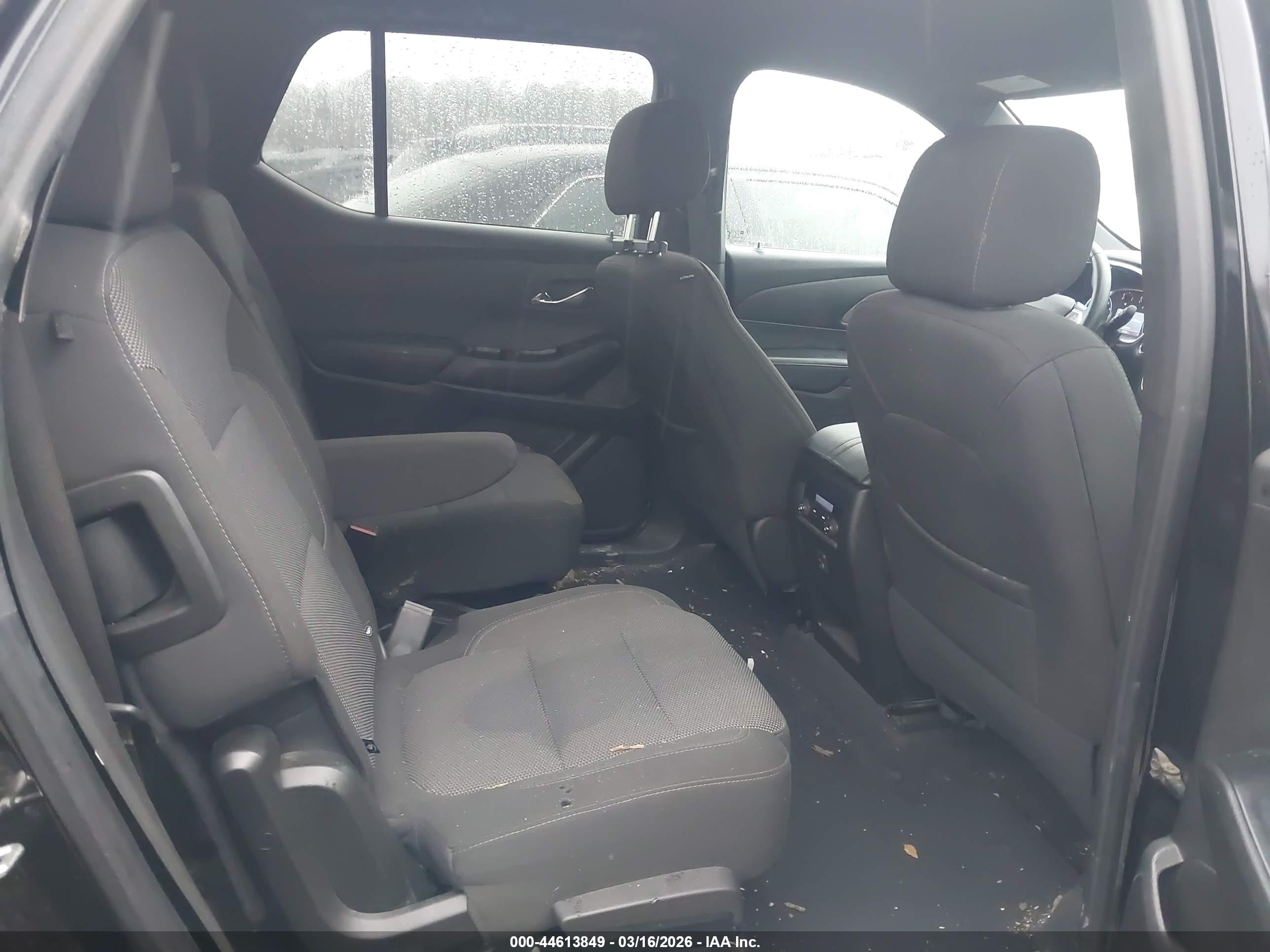 CHEVROLET TRAVERSE image 8