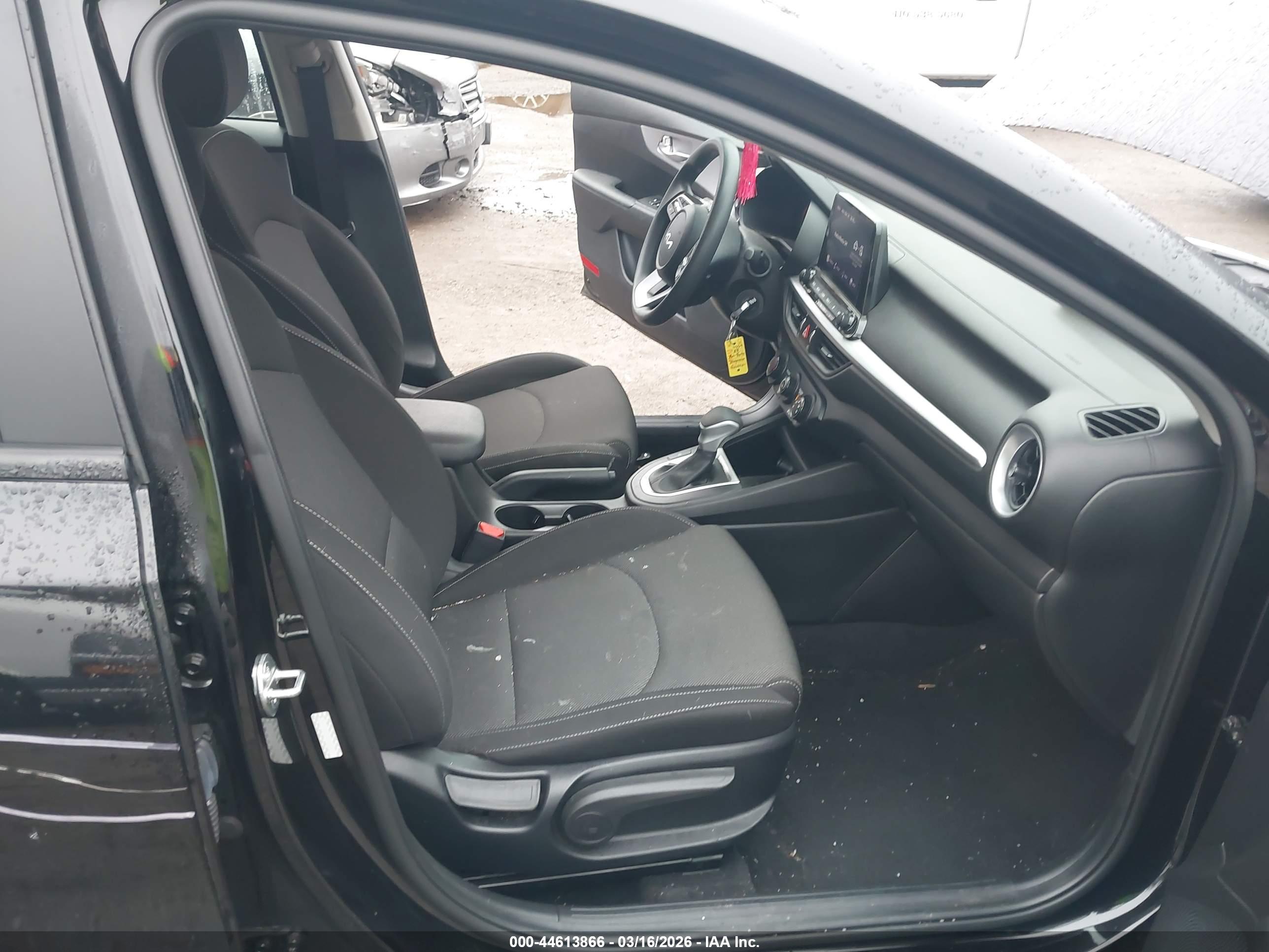 KIA FORTE image 5