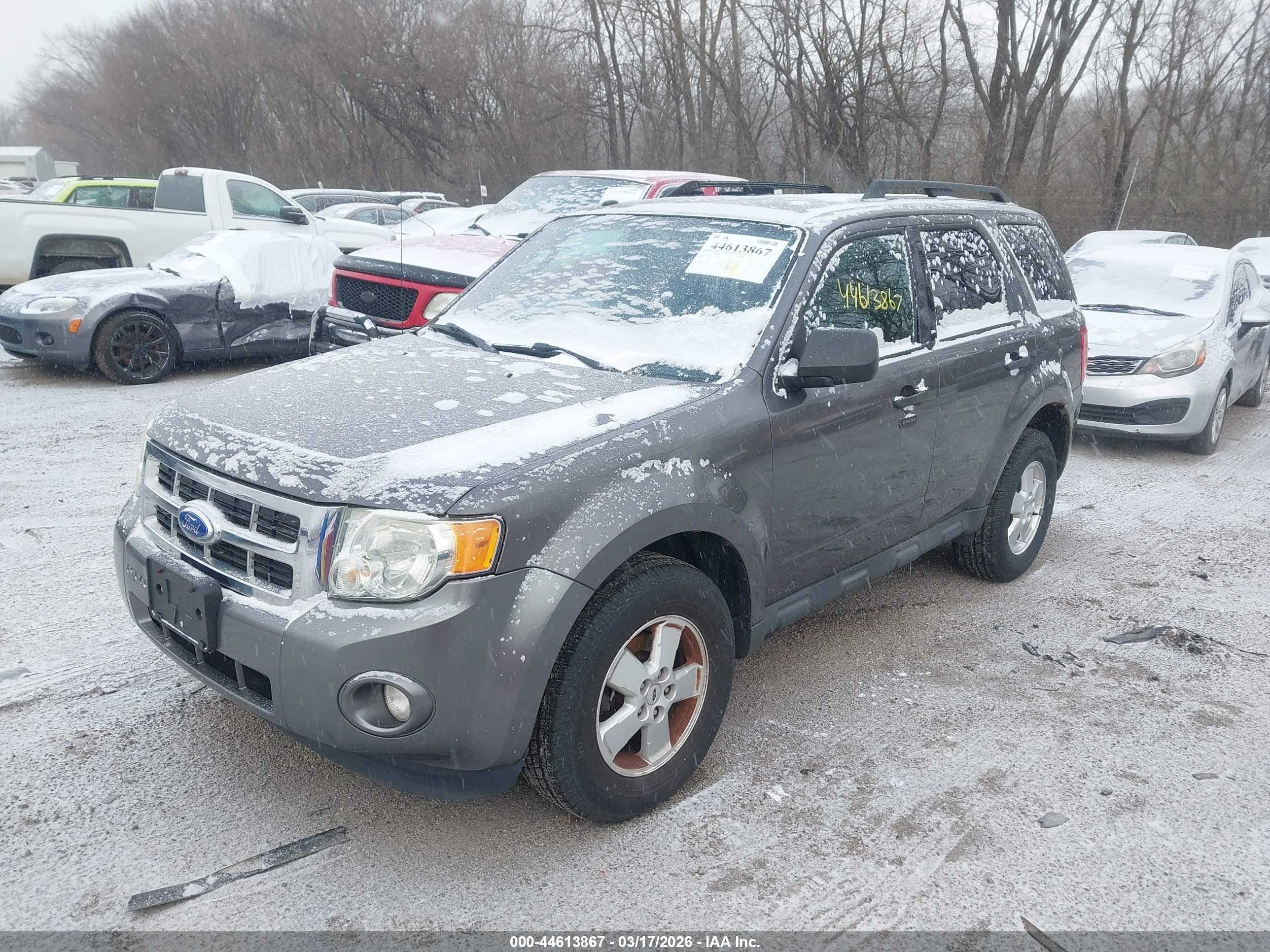 FORD ESCAPE image 2