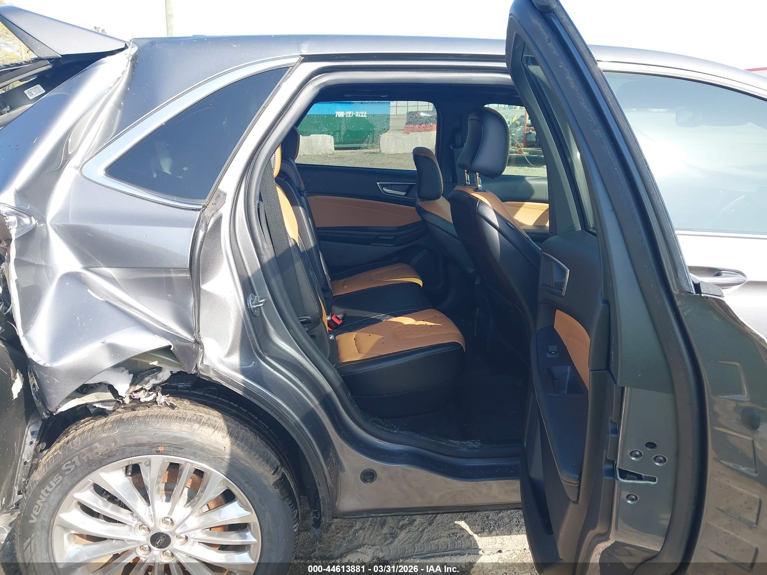 FORD EDGE image 8
