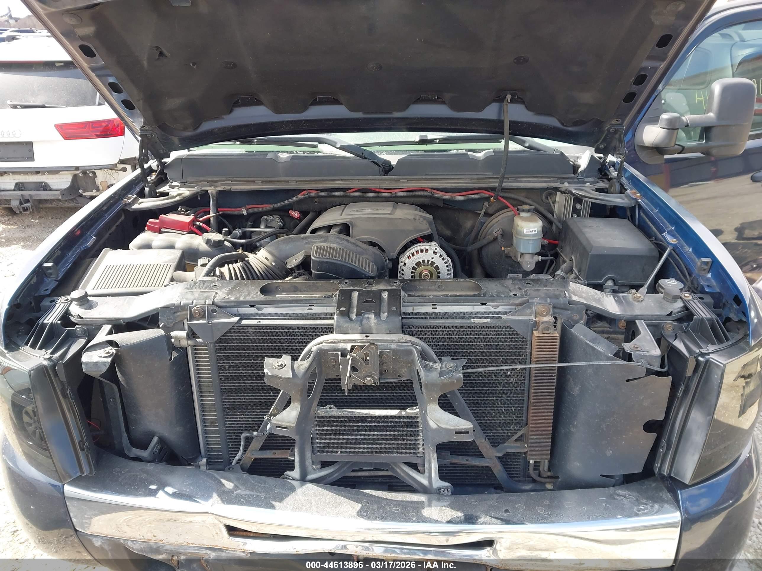 CHEVROLET SILVERADO image 10