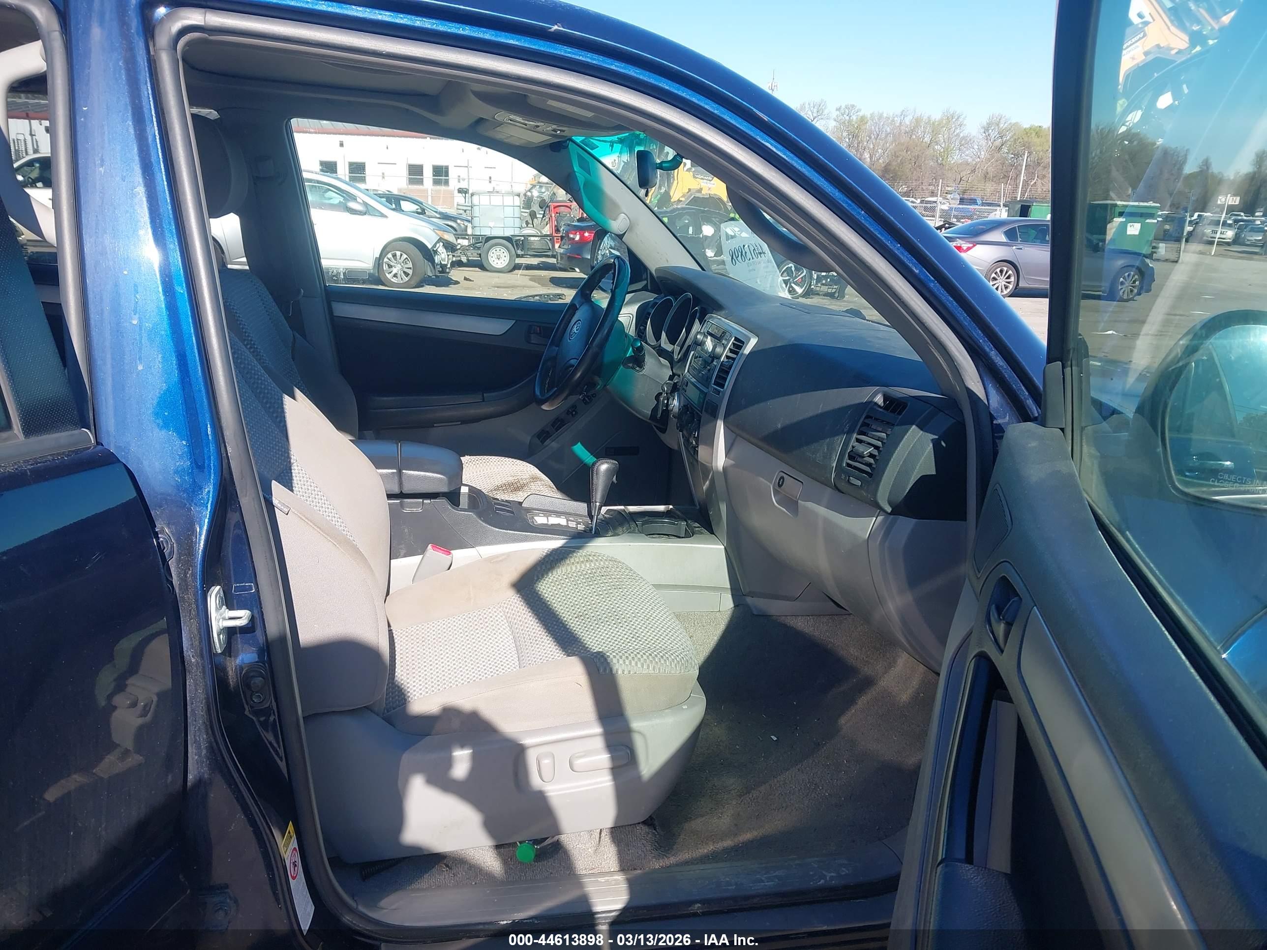 TOYOTA 4RUNNER image 5
