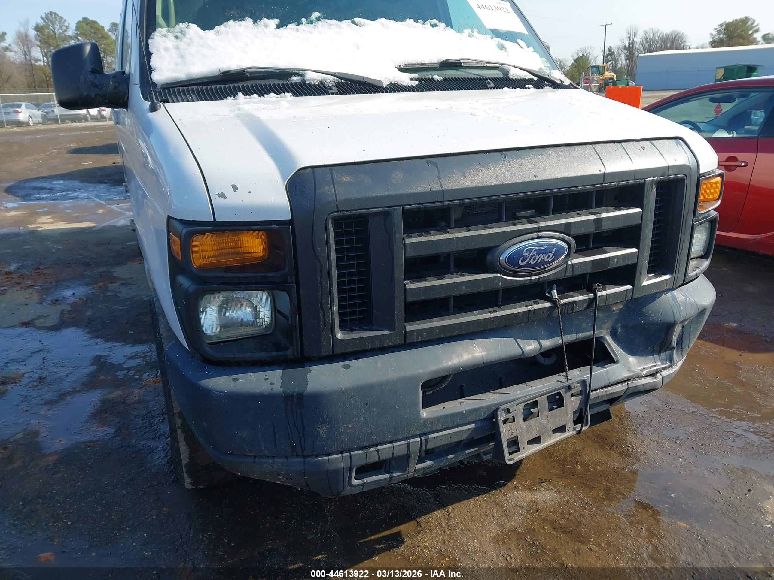 FORD E-250 image 6