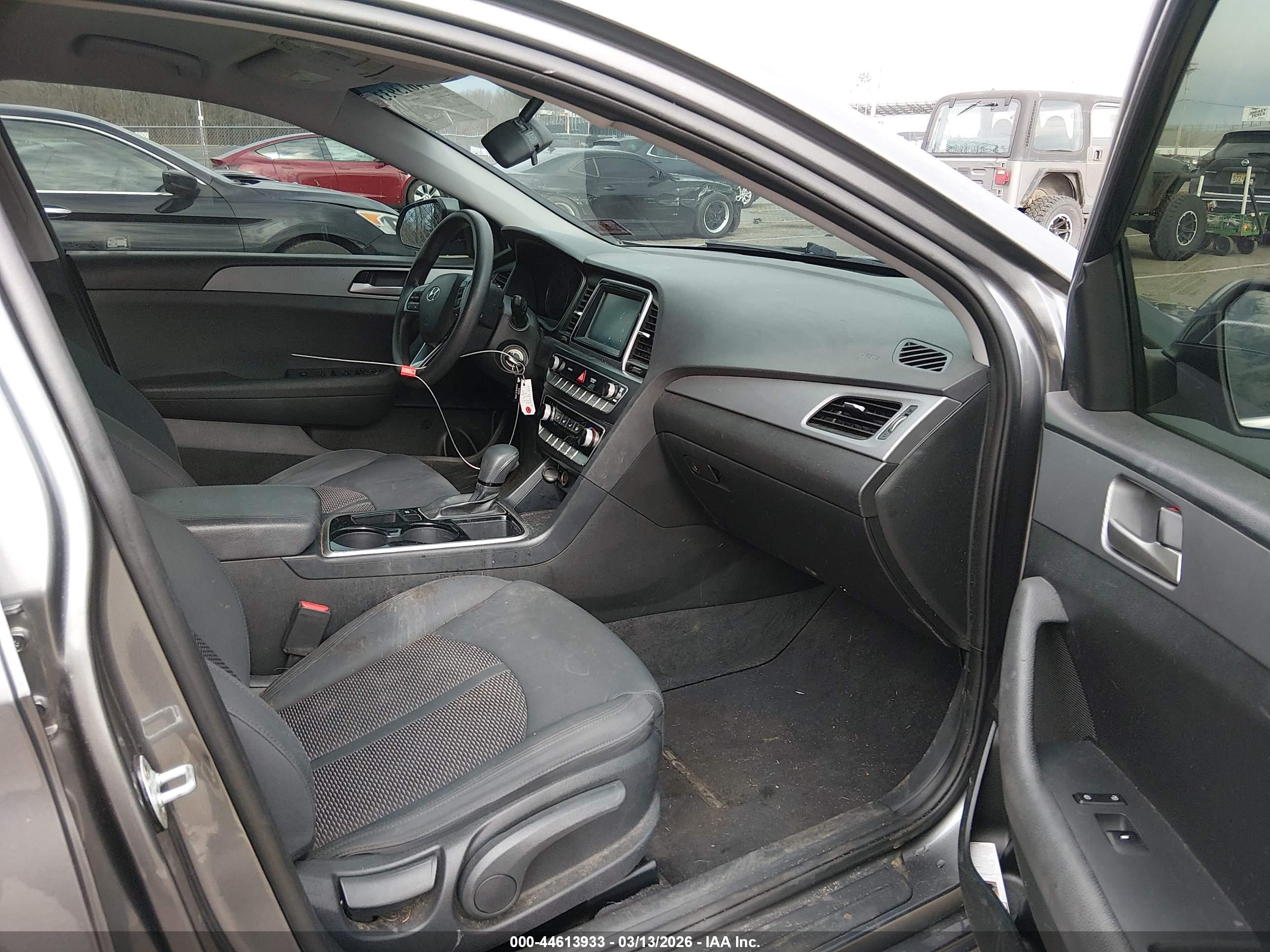 HYUNDAI SONATA image 5