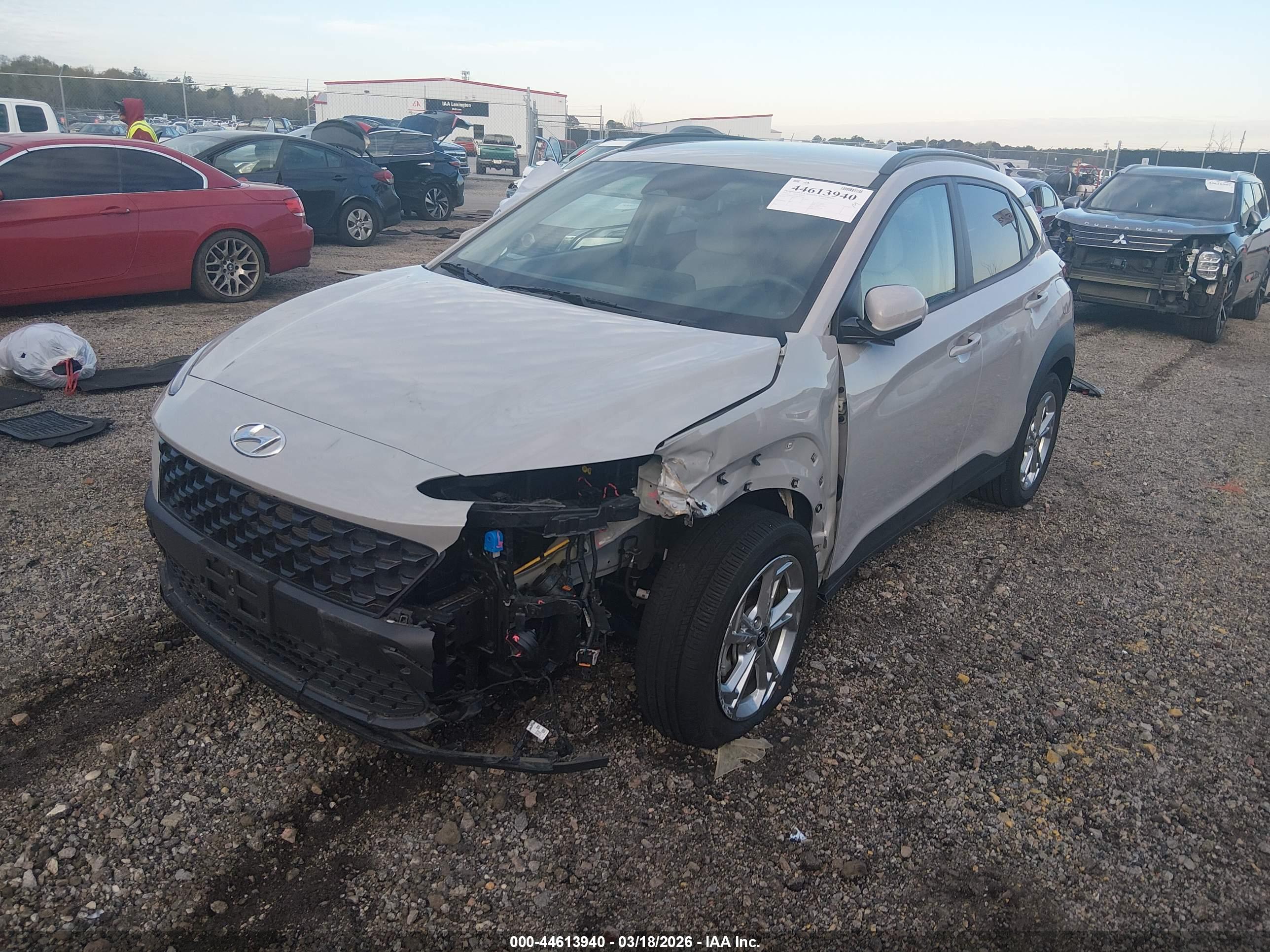 HYUNDAI KONA image 2