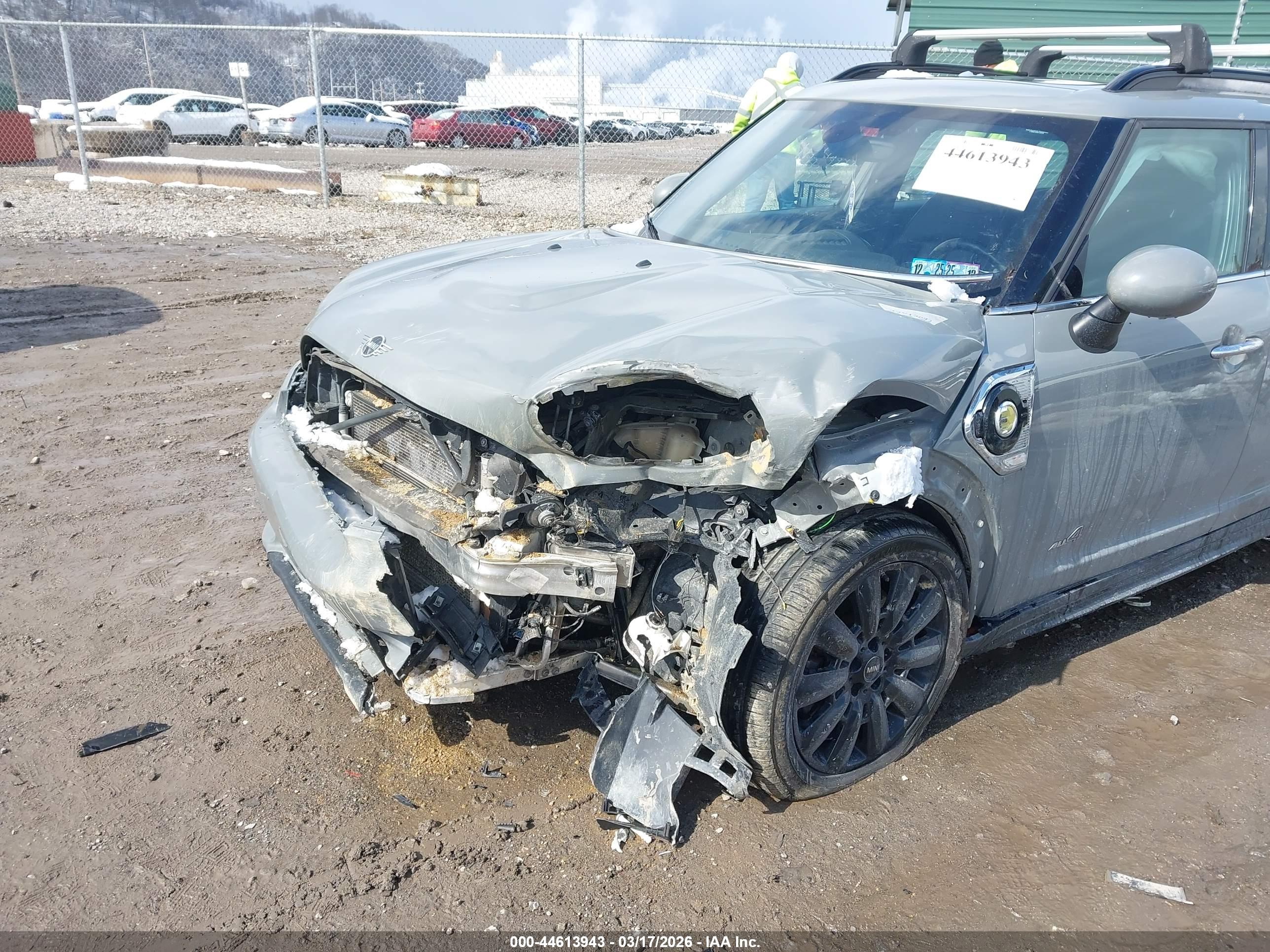 MINI E image 6