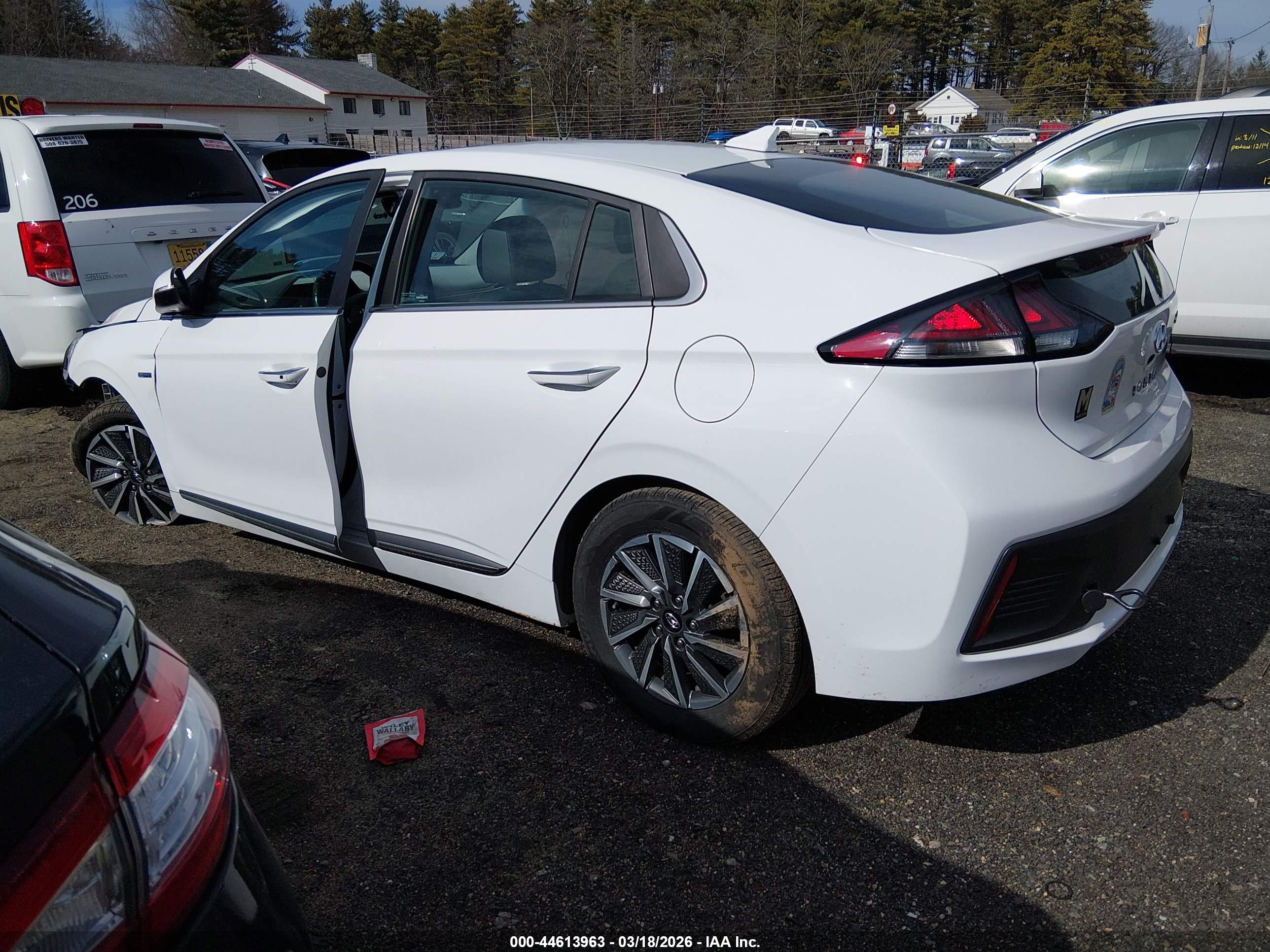 HYUNDAI IONIQ image 3
