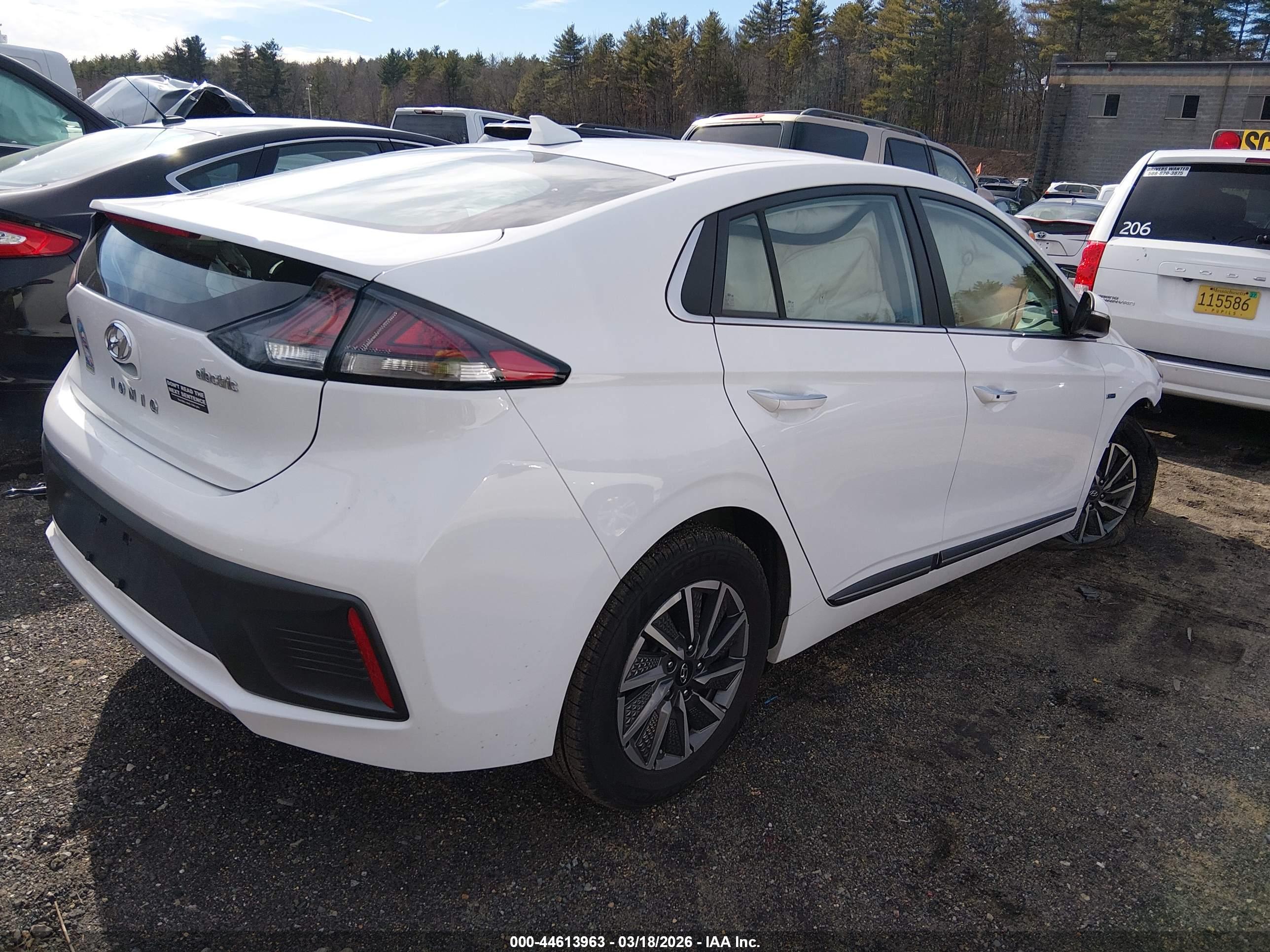 HYUNDAI IONIQ image 4