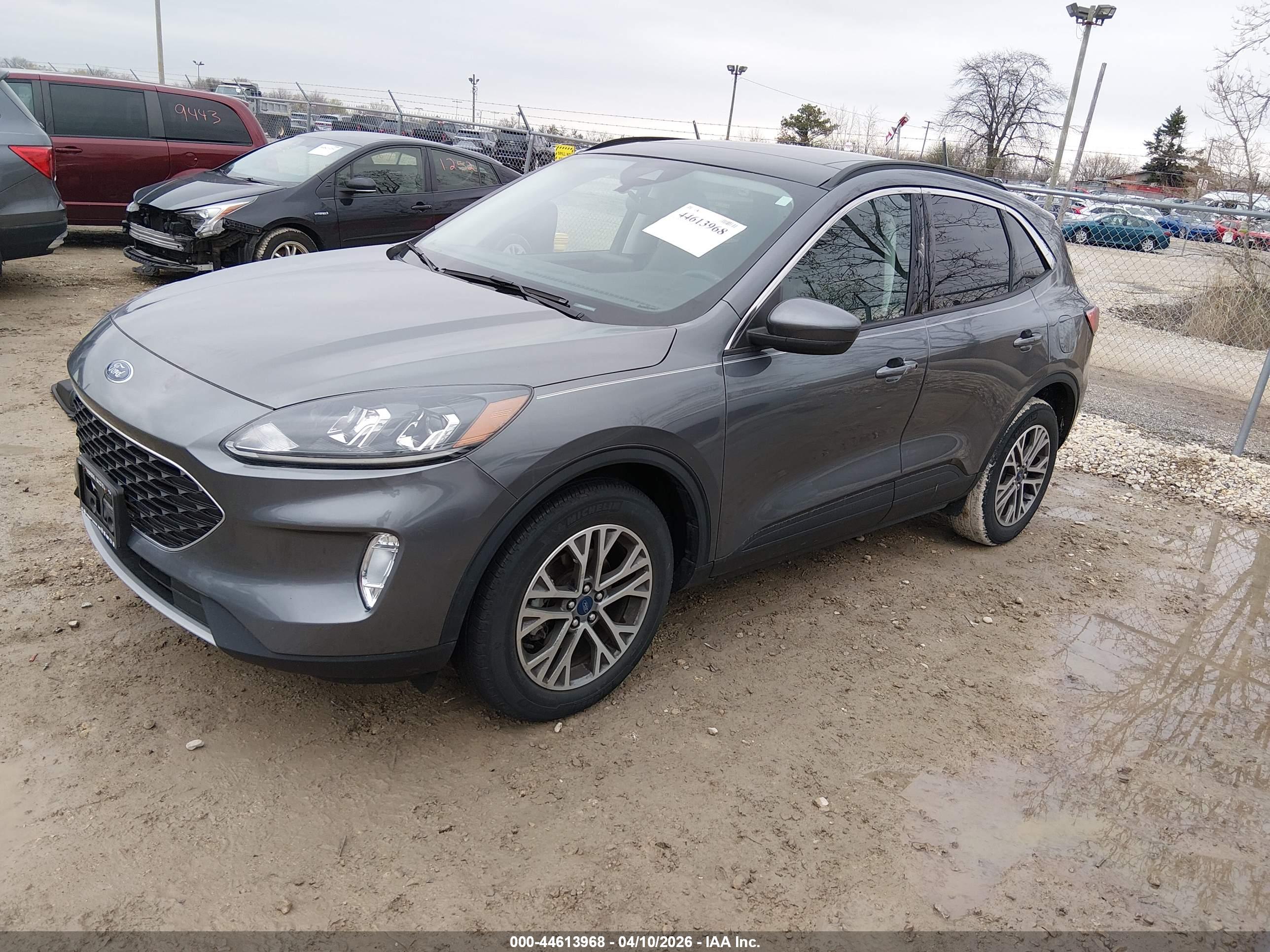 FORD ESCAPE image 2