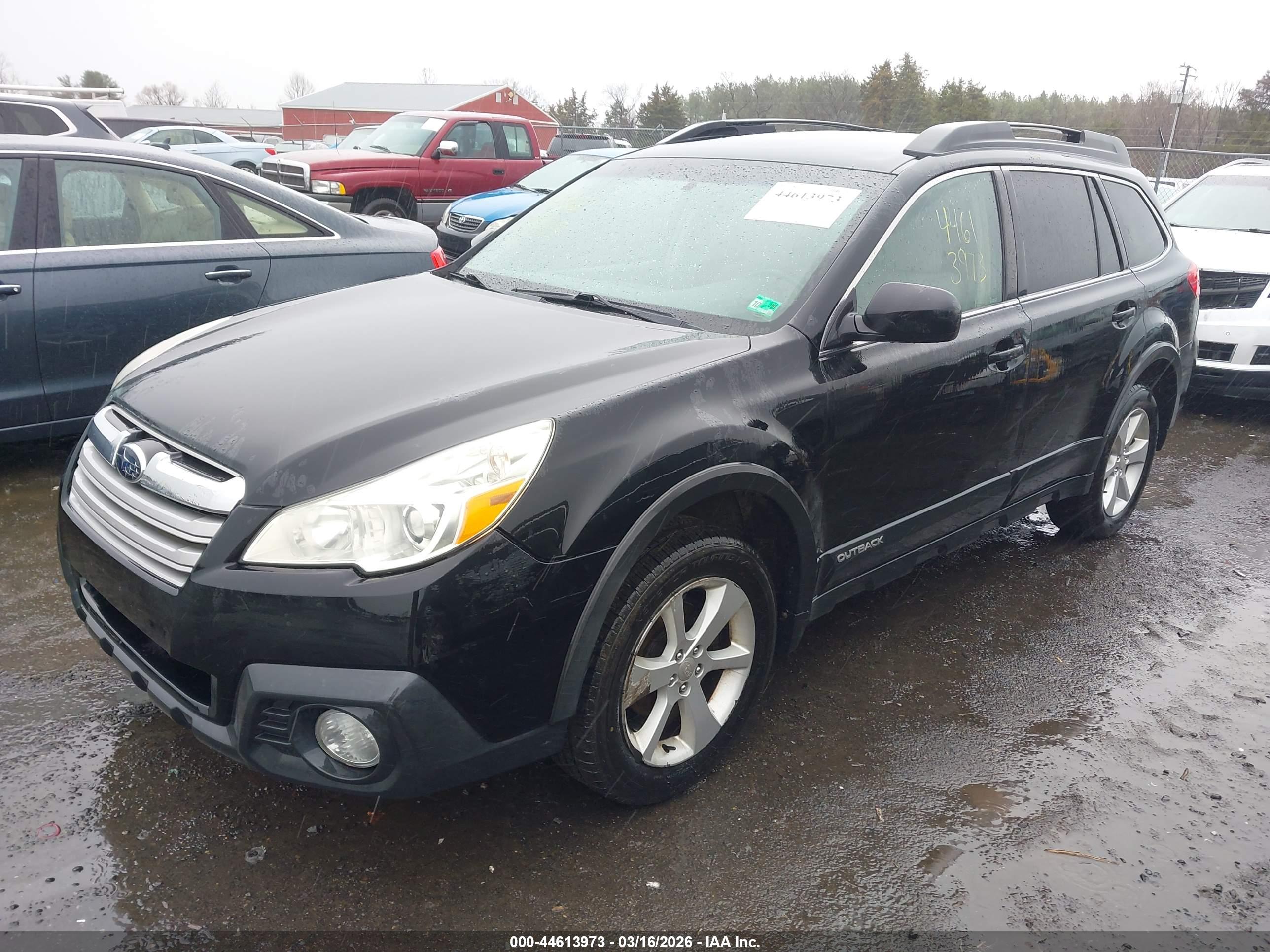 SUBARU OUTBACK image 2