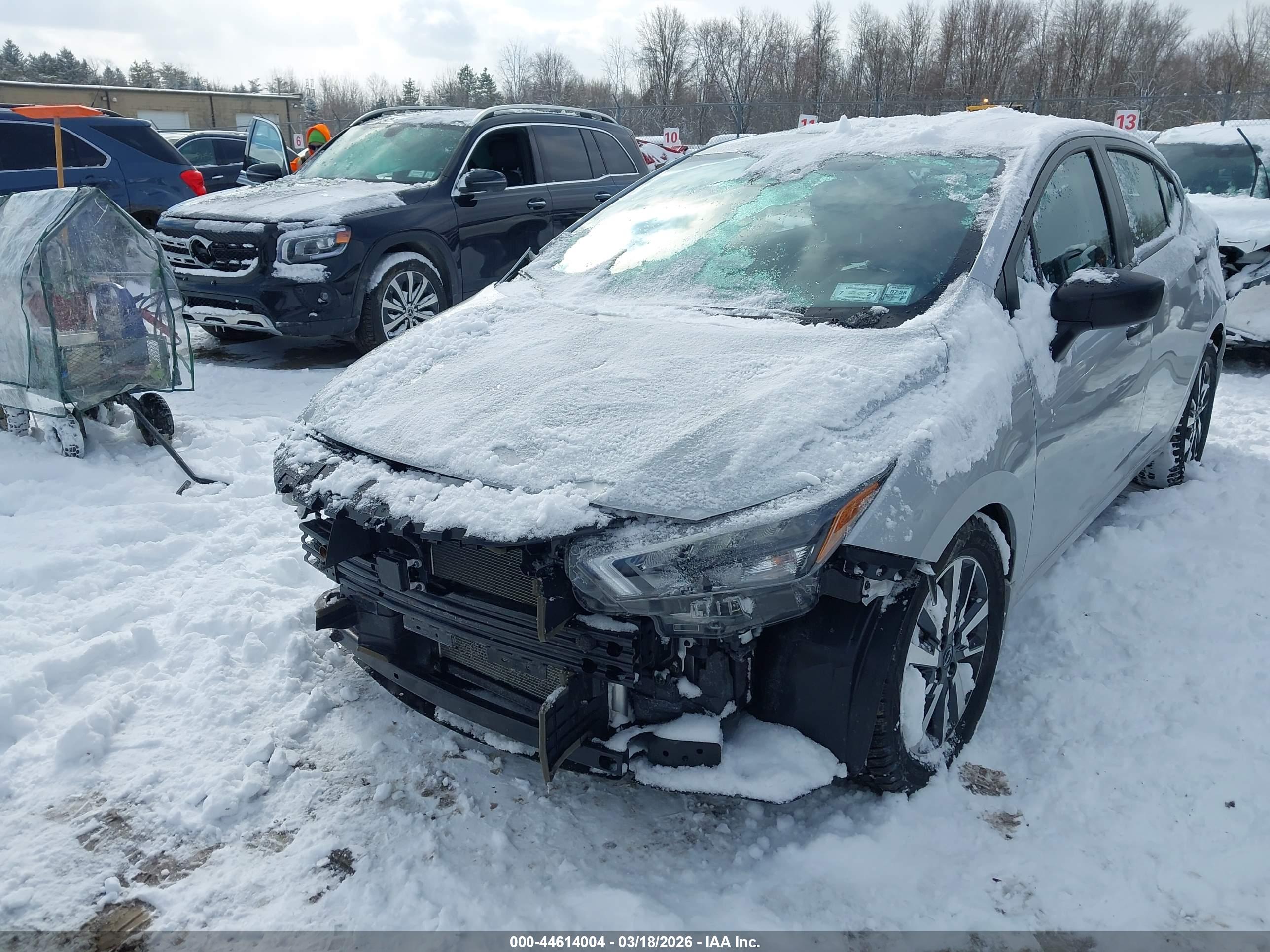 NISSAN VERSA image 6