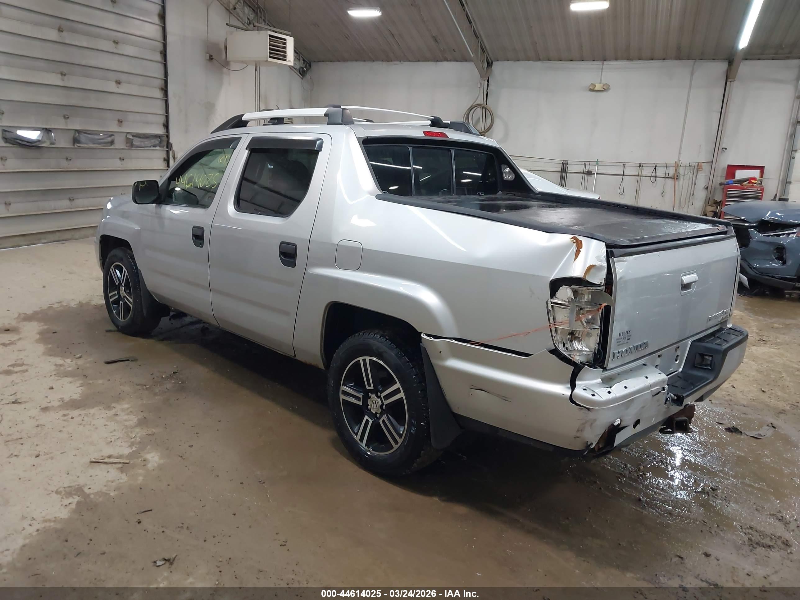 HONDA RIDGELINE image 3