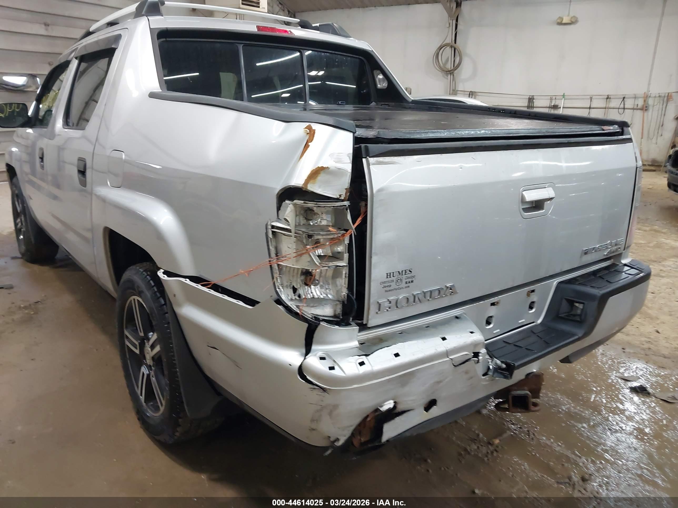 HONDA RIDGELINE image 6