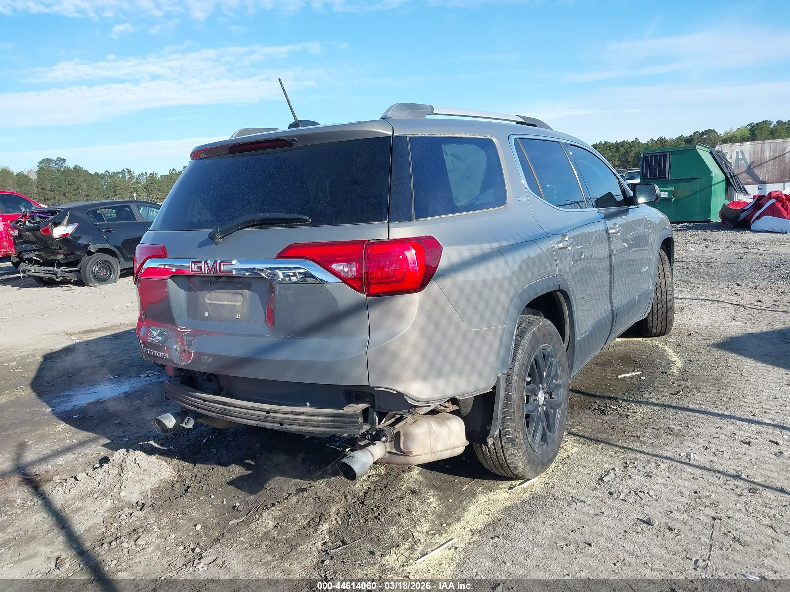 GMC ACADIA image 6